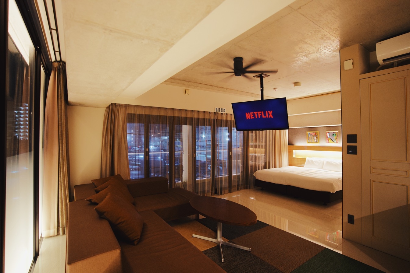 【キングルーム】那覇空港まで１５分｜国際通りから徒歩約5分｜全室キッチン＆家電付のプライベートホテル