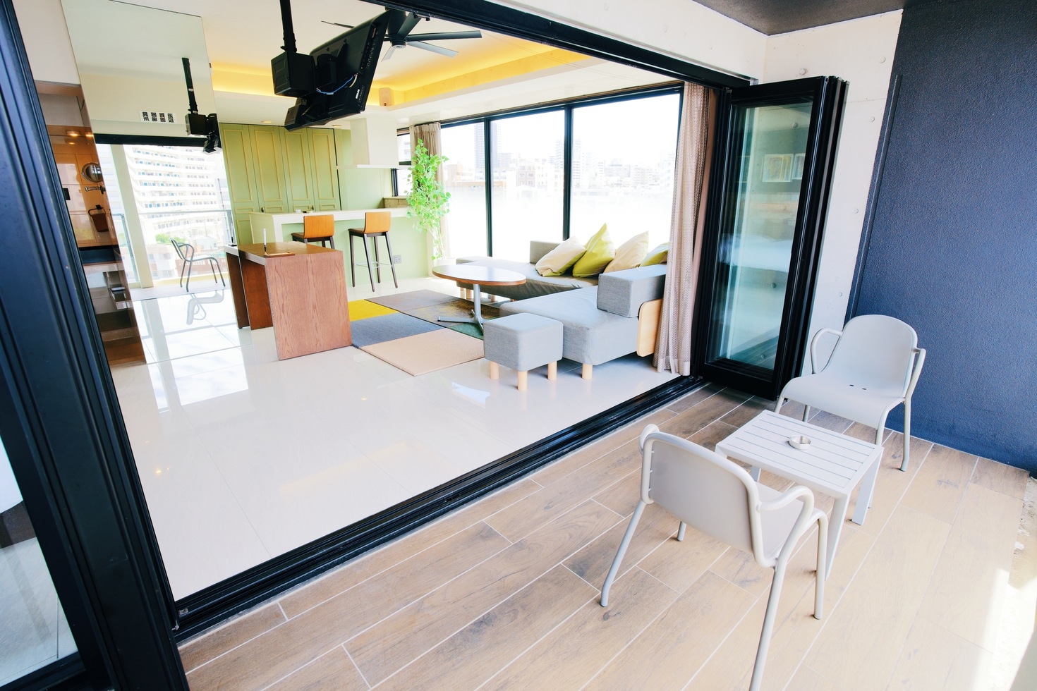 【ツインルーム】那覇空港まで１５分｜国際通りから徒歩約5分｜全室キッチン＆家電付のプライベートホテル