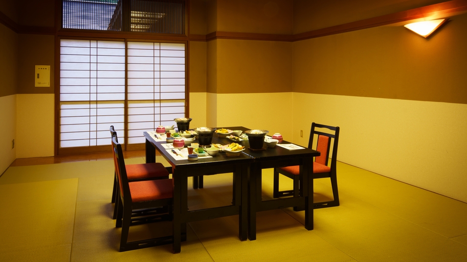 【個室でのお食事確約】当館人気No.1「美食の富山御膳」と地酒3種のペアリング！数量限定特別プラン