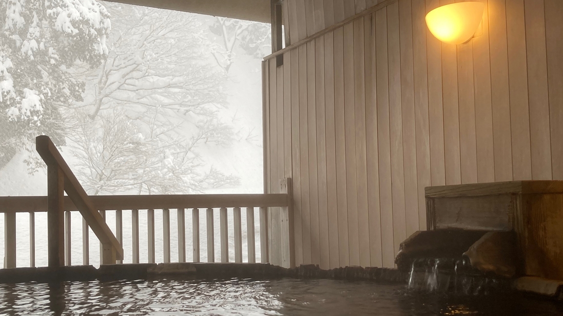 【冬こそ温泉旅行】食の王国富山の美食と寒い季節だからこその絶景を眺めながらの雪見風呂を楽しむ！