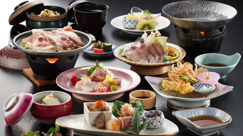 【スタンダード】食の王国富山の幸をふんだんに使用した本格的な会席料理「彩（いろどり）膳」