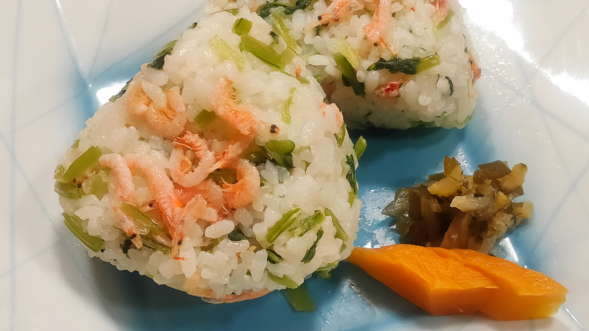 【4月から5月　別注文　桜エビ　おにぎり】小腹が空くのが温泉旅行です。お夜食でお部屋へお持ちします