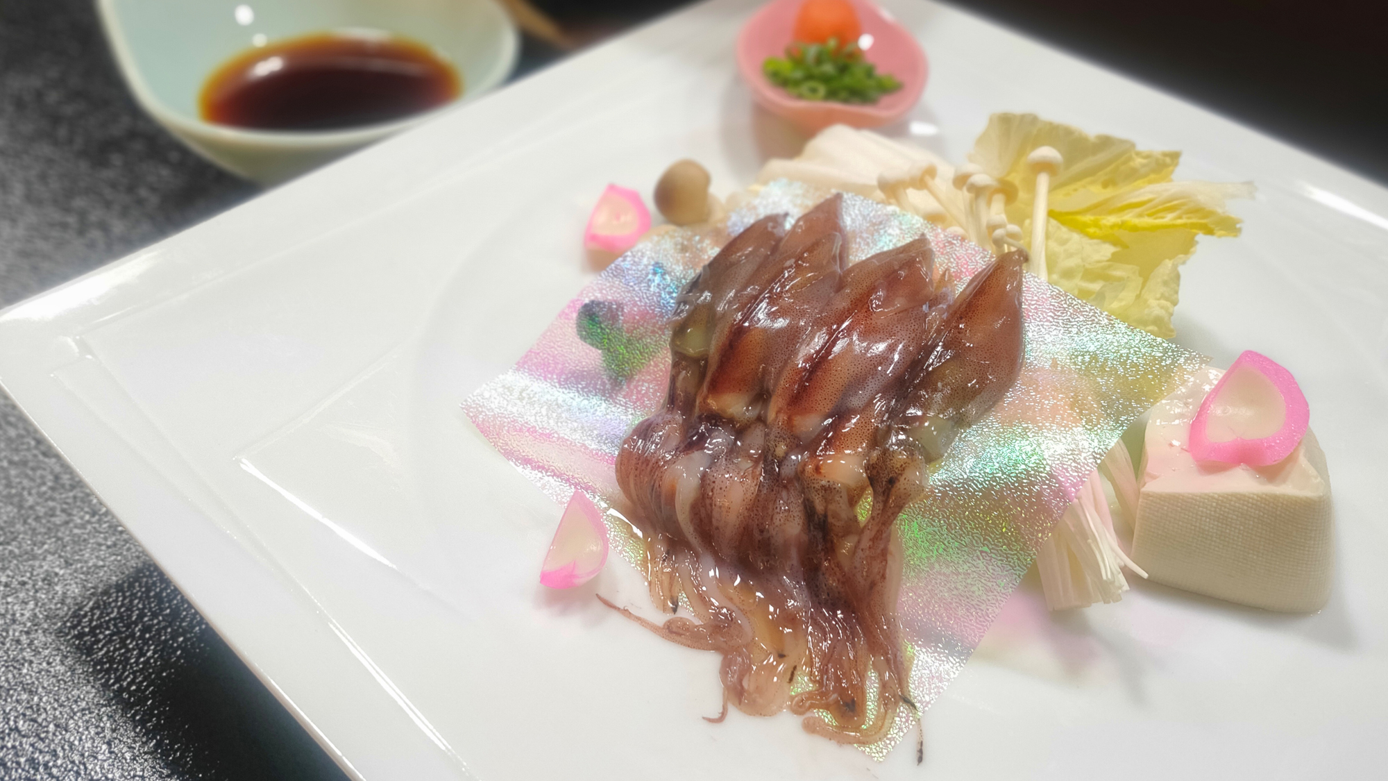 【3月から5月の別注文　ホタルイカ　しゃぶしゃぶ】加熱しても縮みが少なく、旨味を多く感じられます