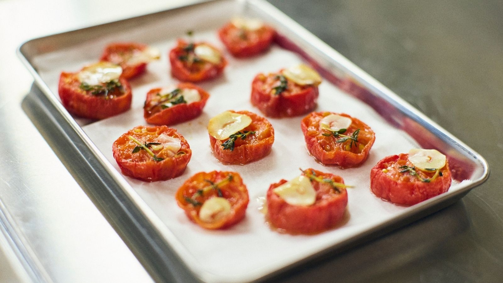 【夕食】地元の食文化や素材の魅力をいかしたコース料理