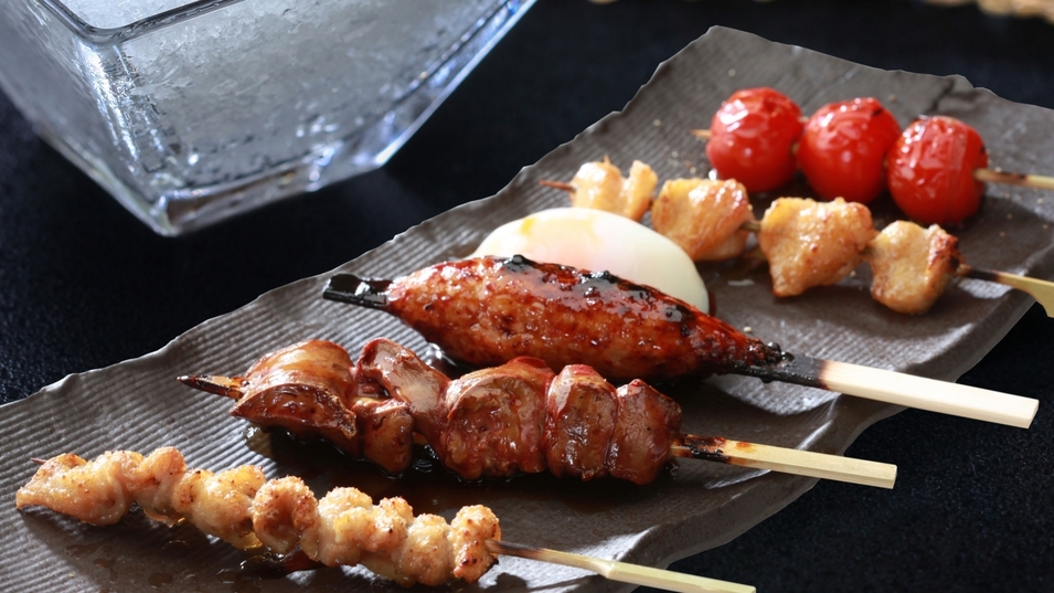 【ご夕食つき】比内地鶏ほっこりやの比内地鶏串焼き会席付プラン