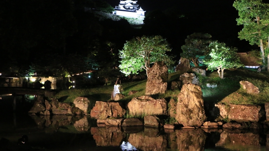 【16日間限定】国宝彦根城　玄宮園　錦秋のライトアップ「玄宮園ライトアップ特別参加券付プラン」