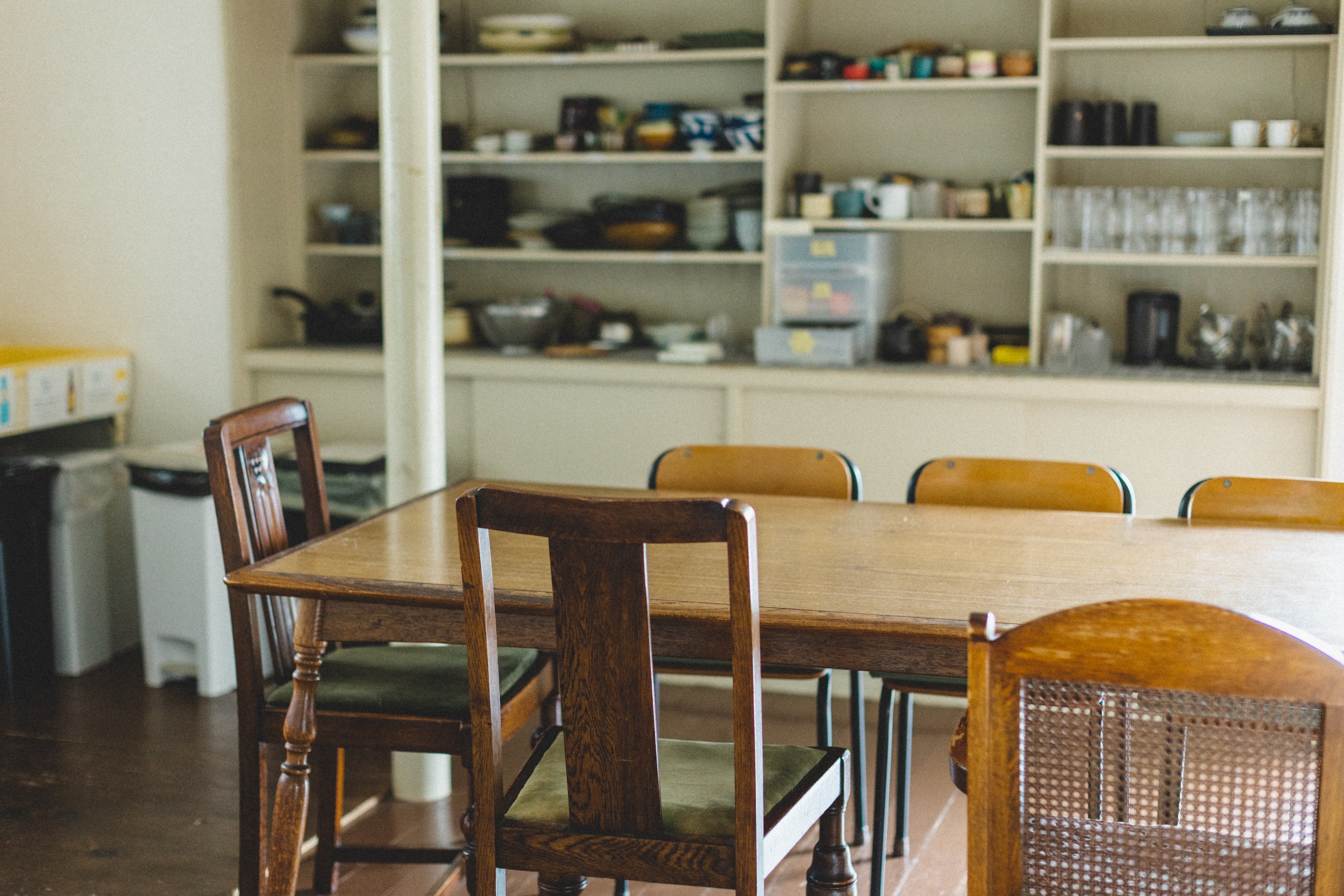 キッチン（冷蔵庫、コンロ、電子レンジあり）