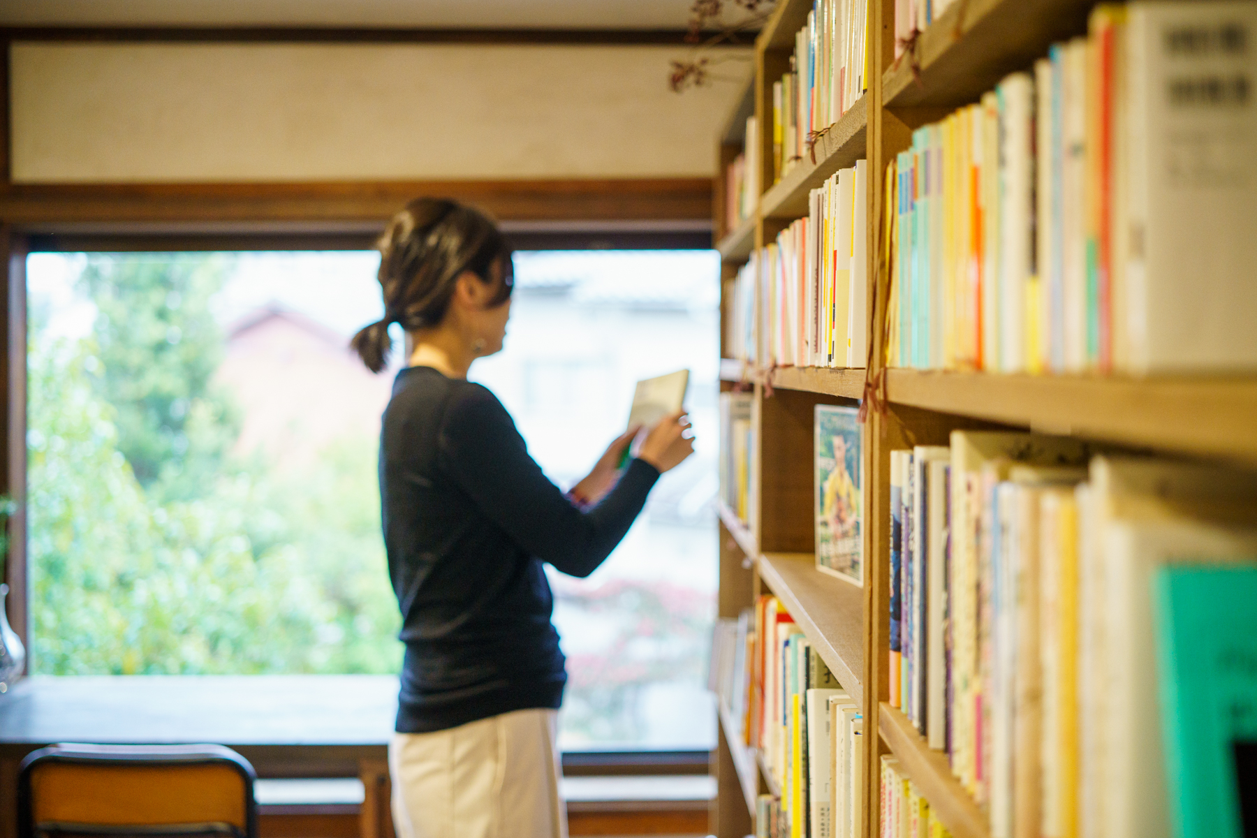 本棚（1,000冊以上揃えています）