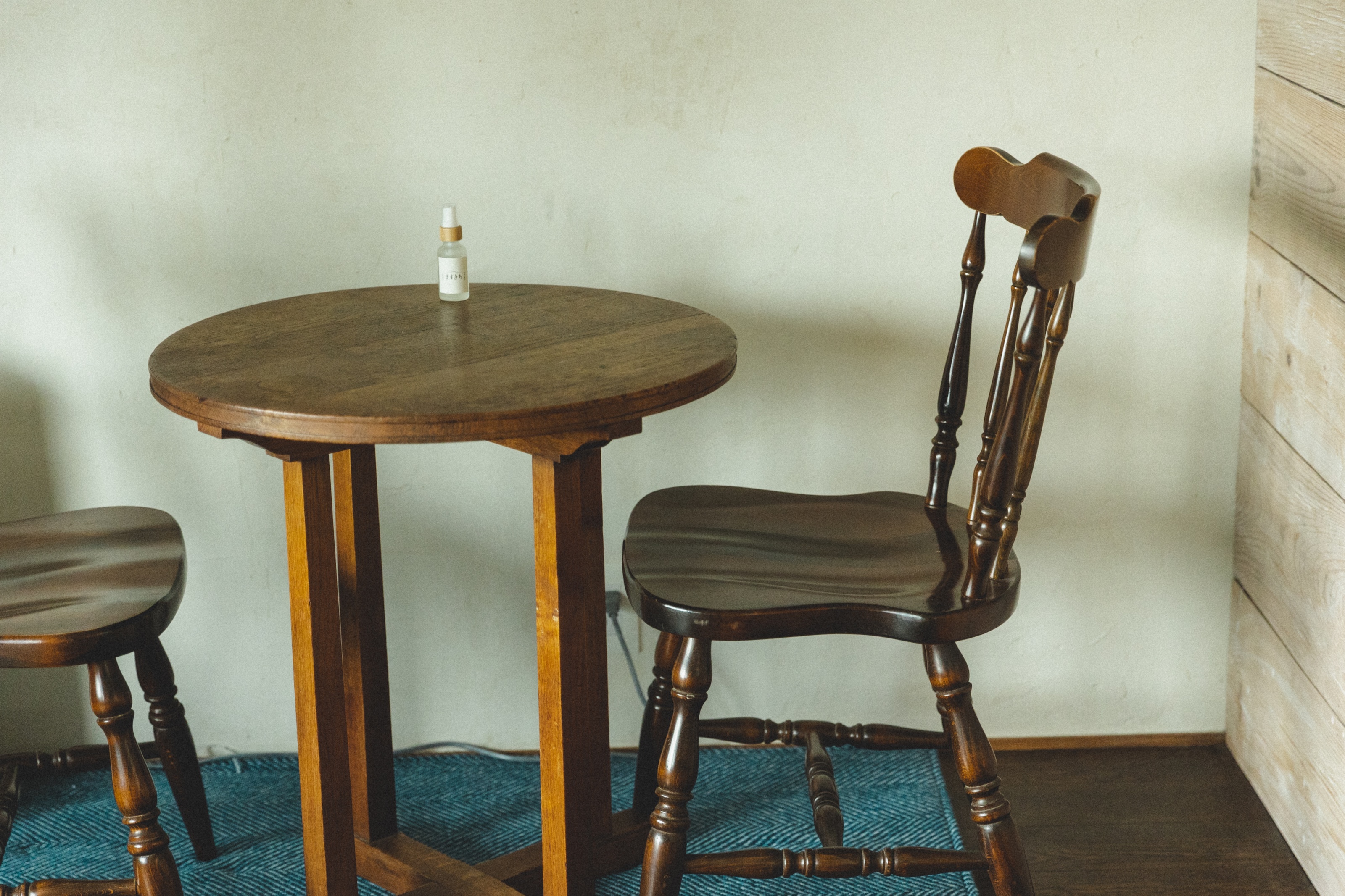 客室内テーブル（ツインルームガーデンビュー）