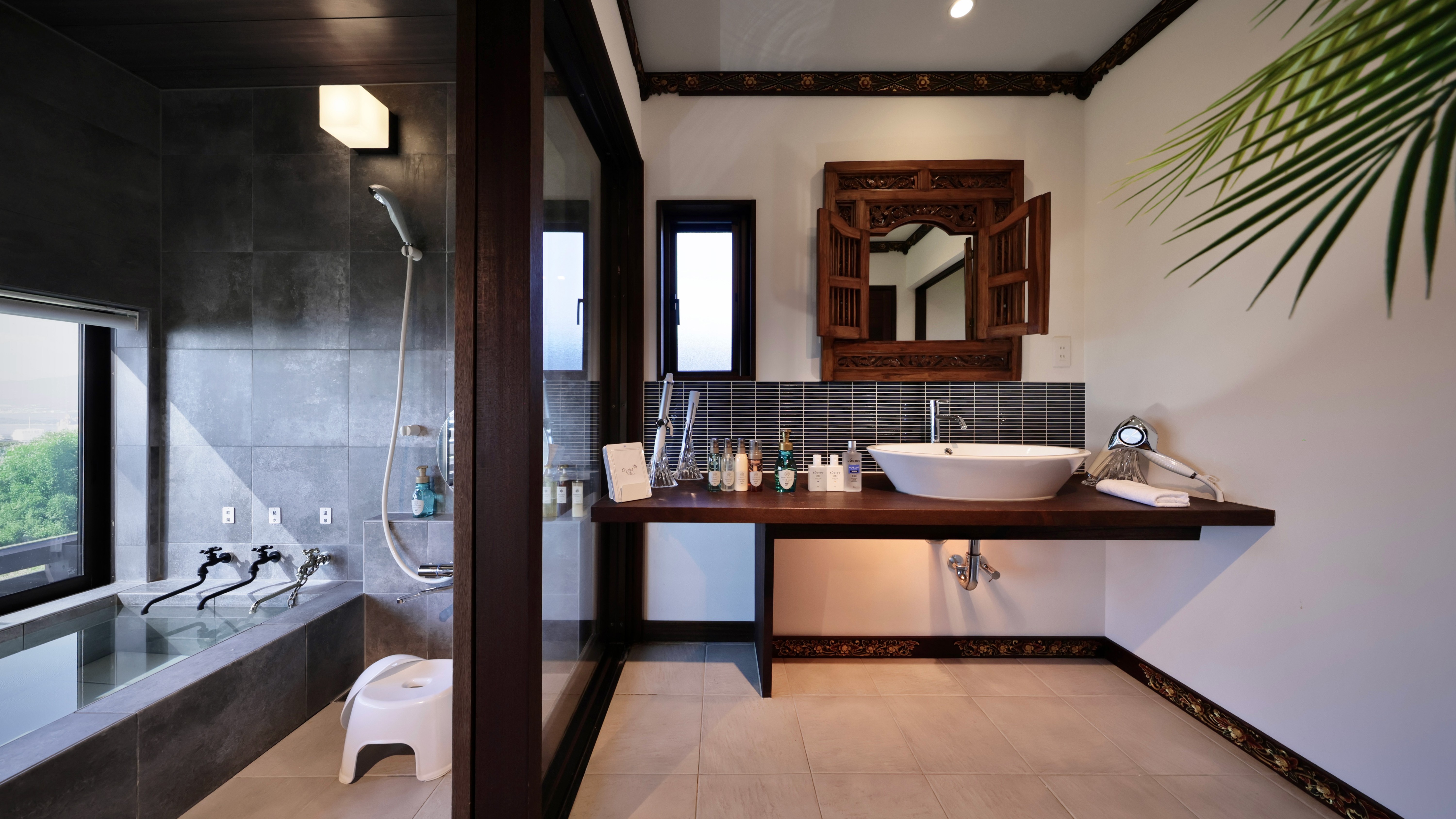 A棟　セナンギルーム_4名定員(最大6名)【プール＆バレルサウナ＆天然温泉付】