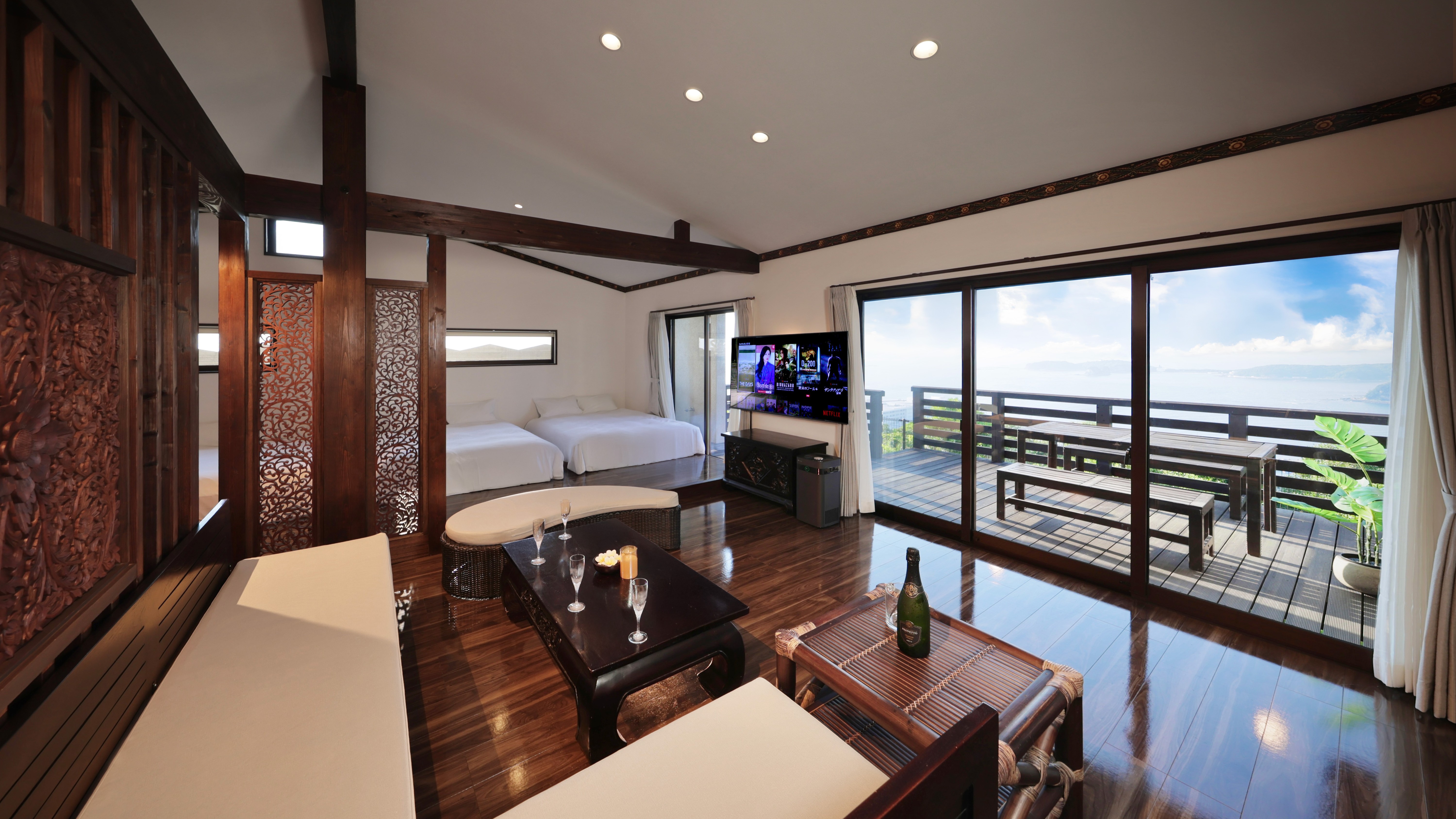 C棟　バグースルーム_10名定員【プロジェクター＆プール＆バレルサウナ＆天然温泉付】