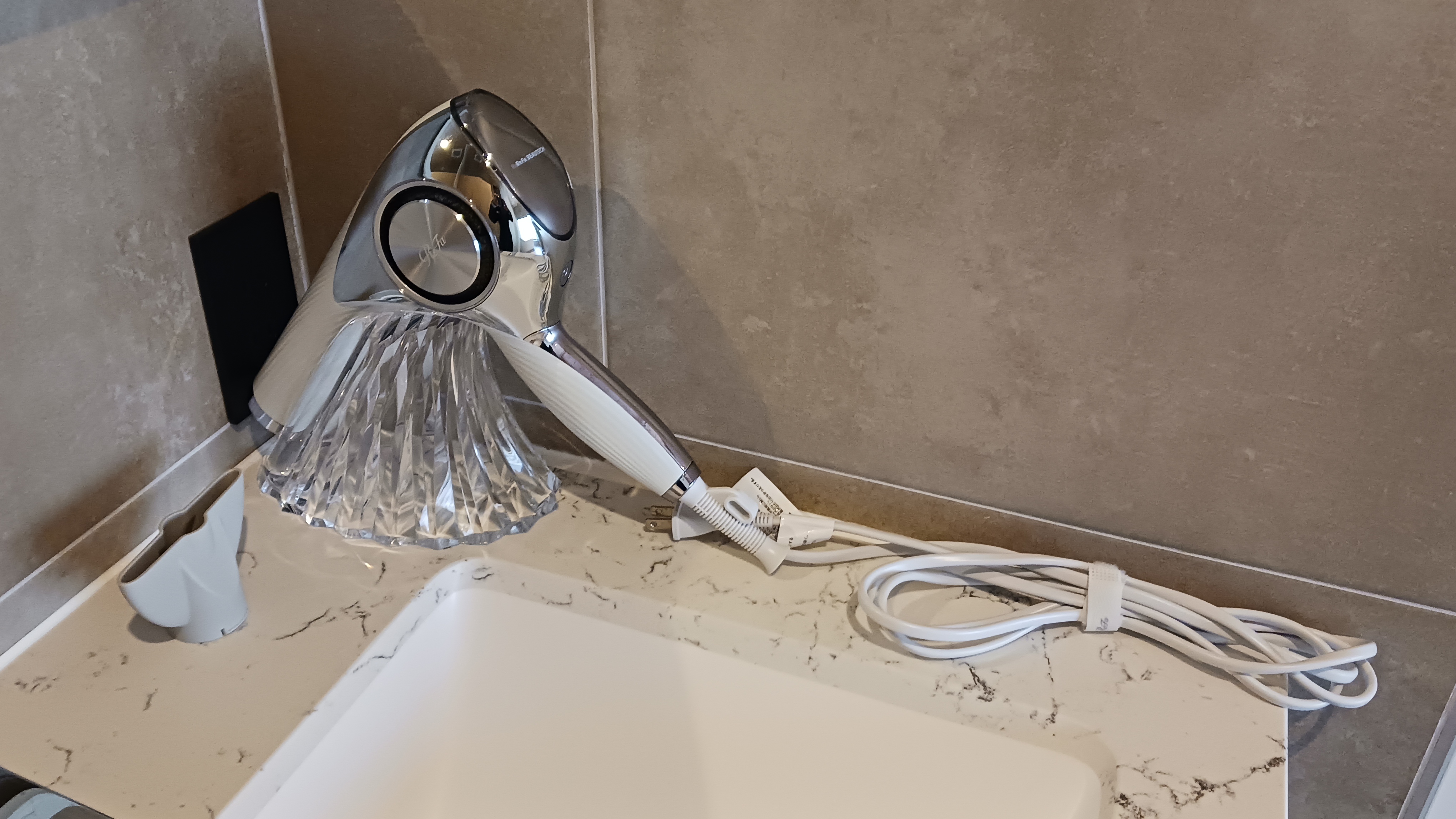 ReFa製ドライヤー※髪にやさしい人気の高性能ドライヤーです。