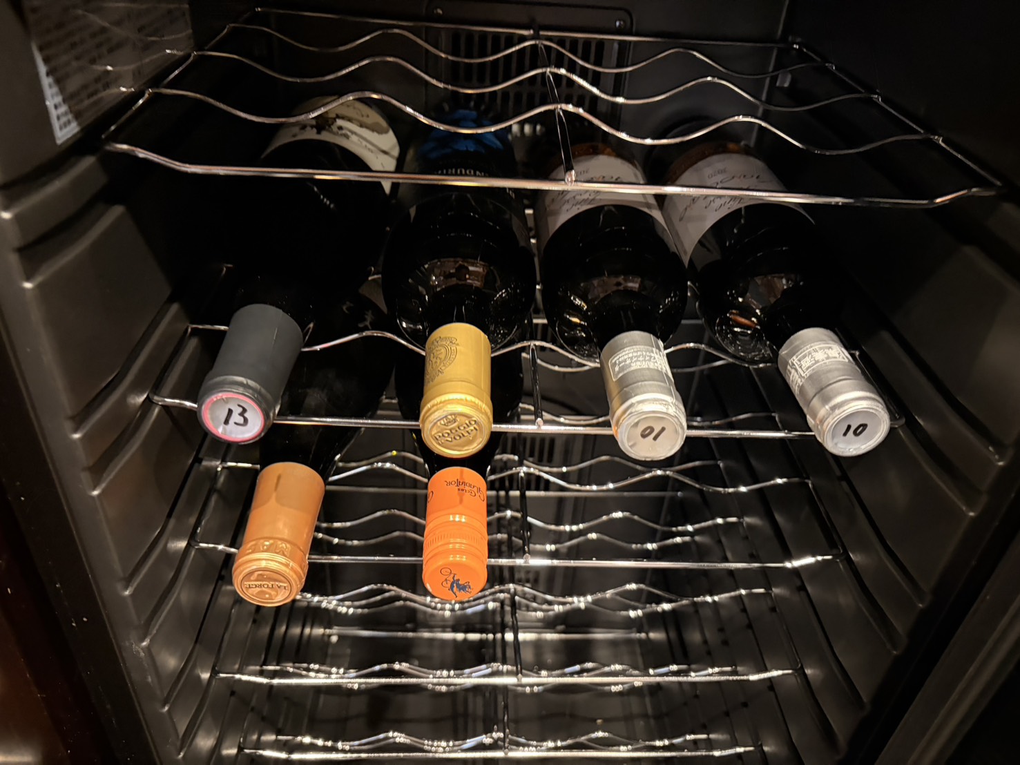 ワインセラー（有料）※各種のワインを取り揃えております。