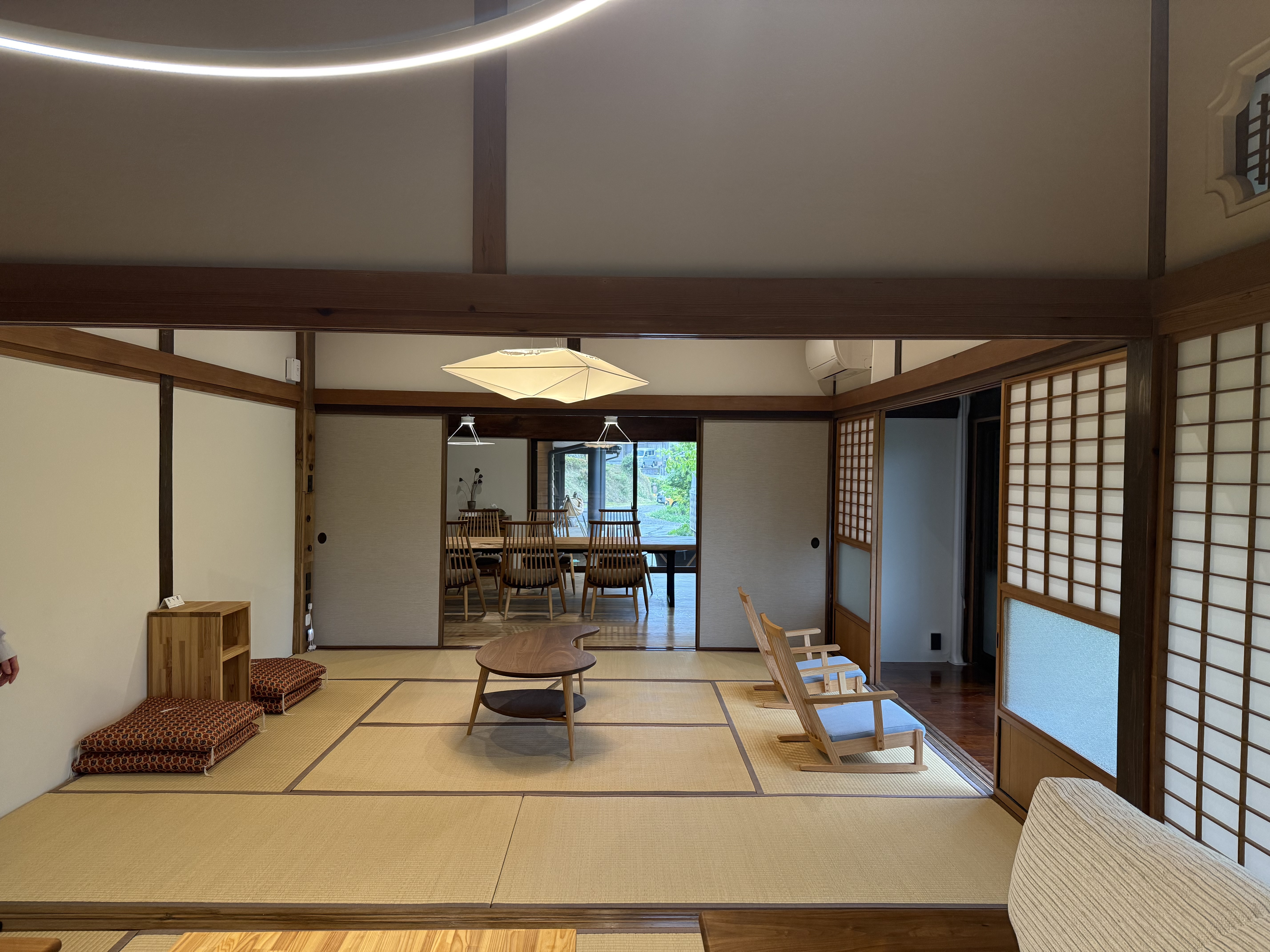 work Room4（和室）現代的な快適さと昔ながらの雰囲気を融合させた特別な空間を提供しています。