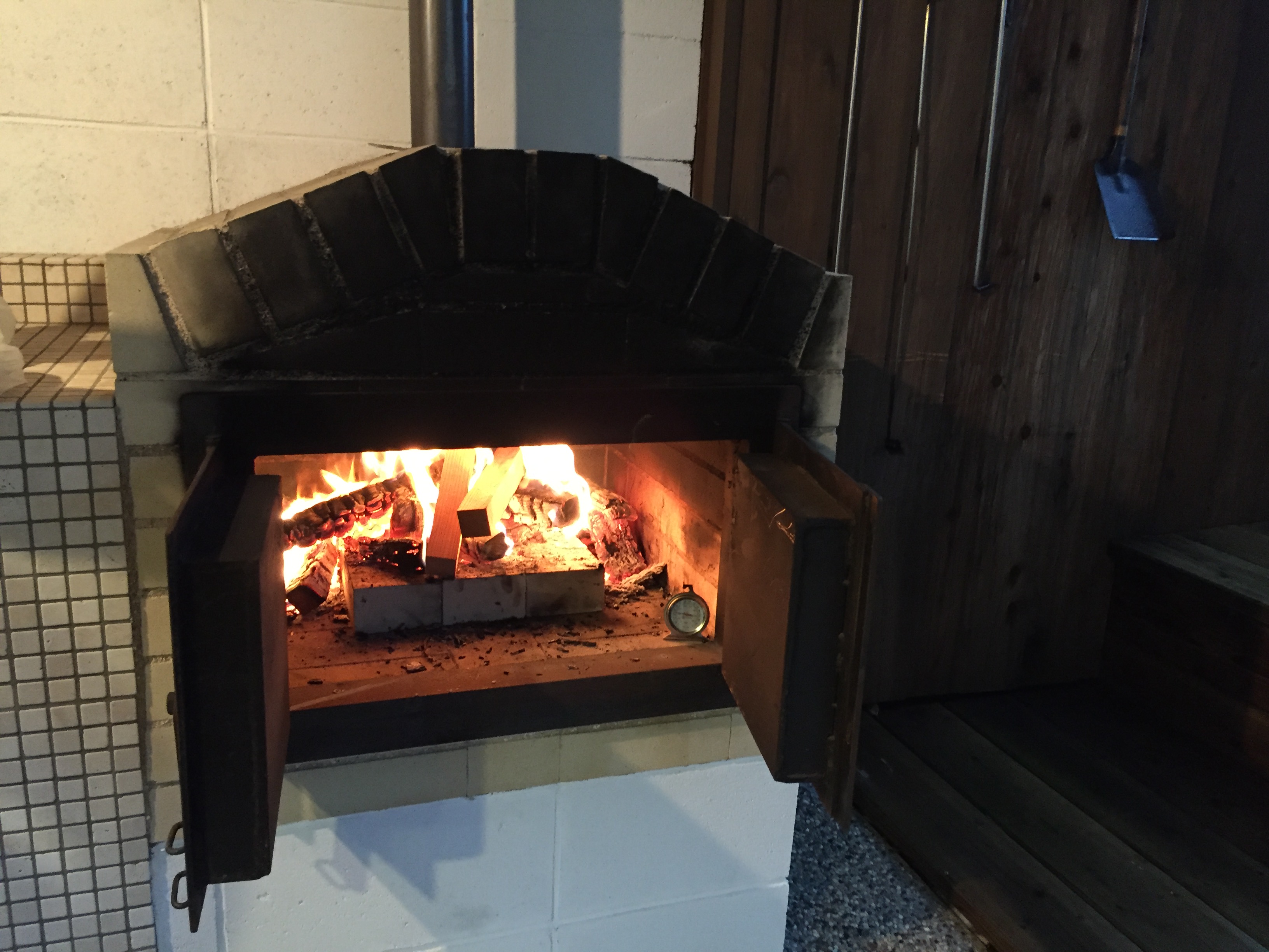 ピザ窯（レンタル料2,200円）※要予約　食材を持ち込んで皆様でいかがでしょうか