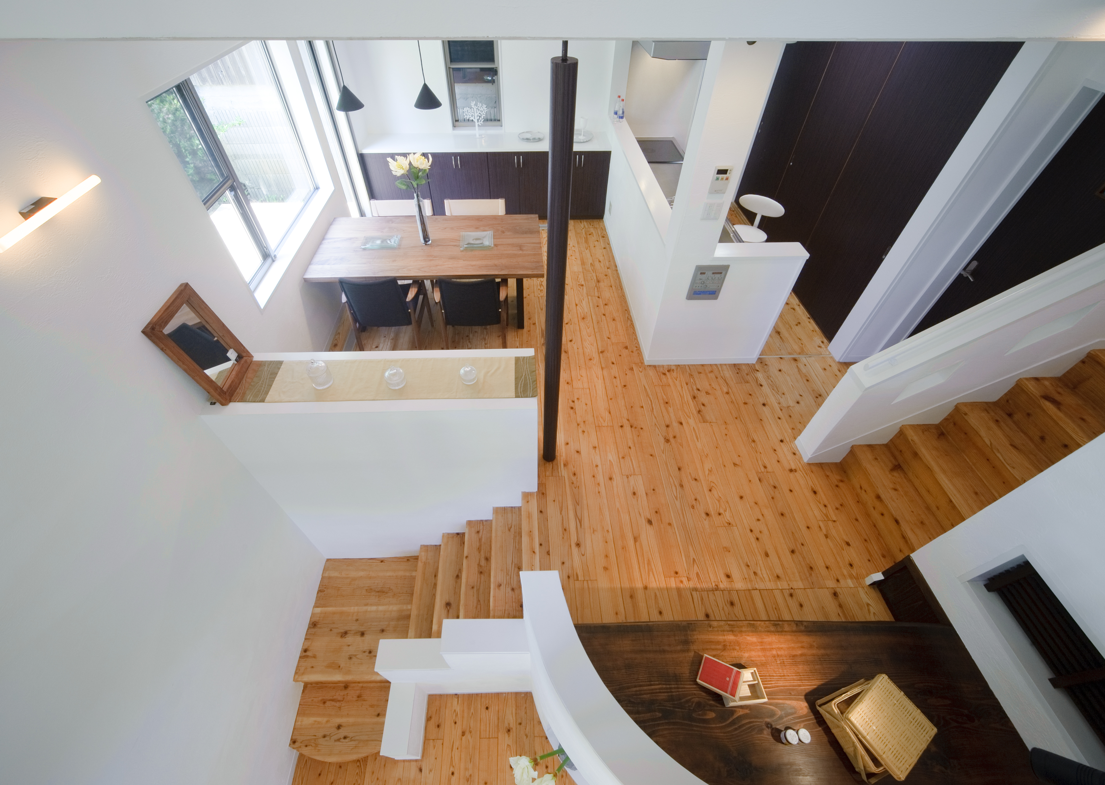 ダイニング4　上部からみたダイニング