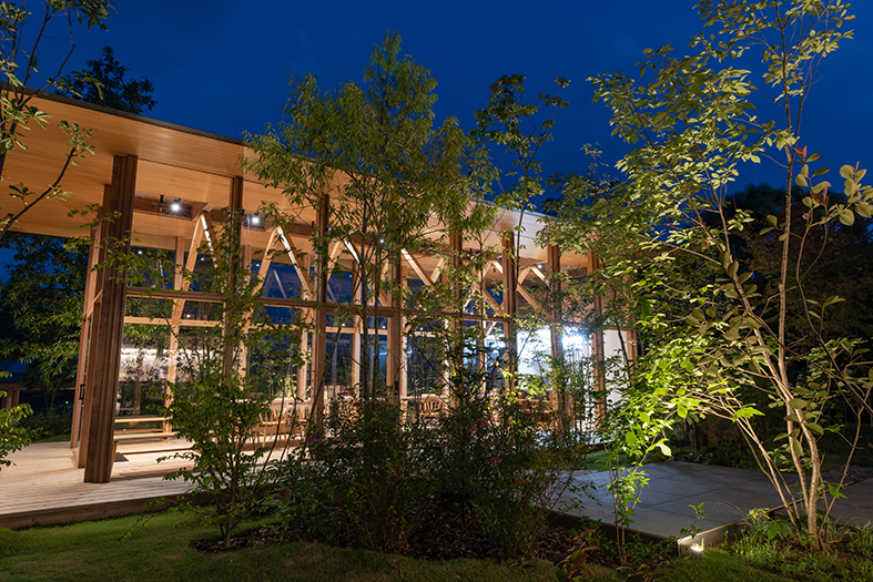 メインラウンジ　澄み切った空気の中で、美しい星空を眺めることができます。