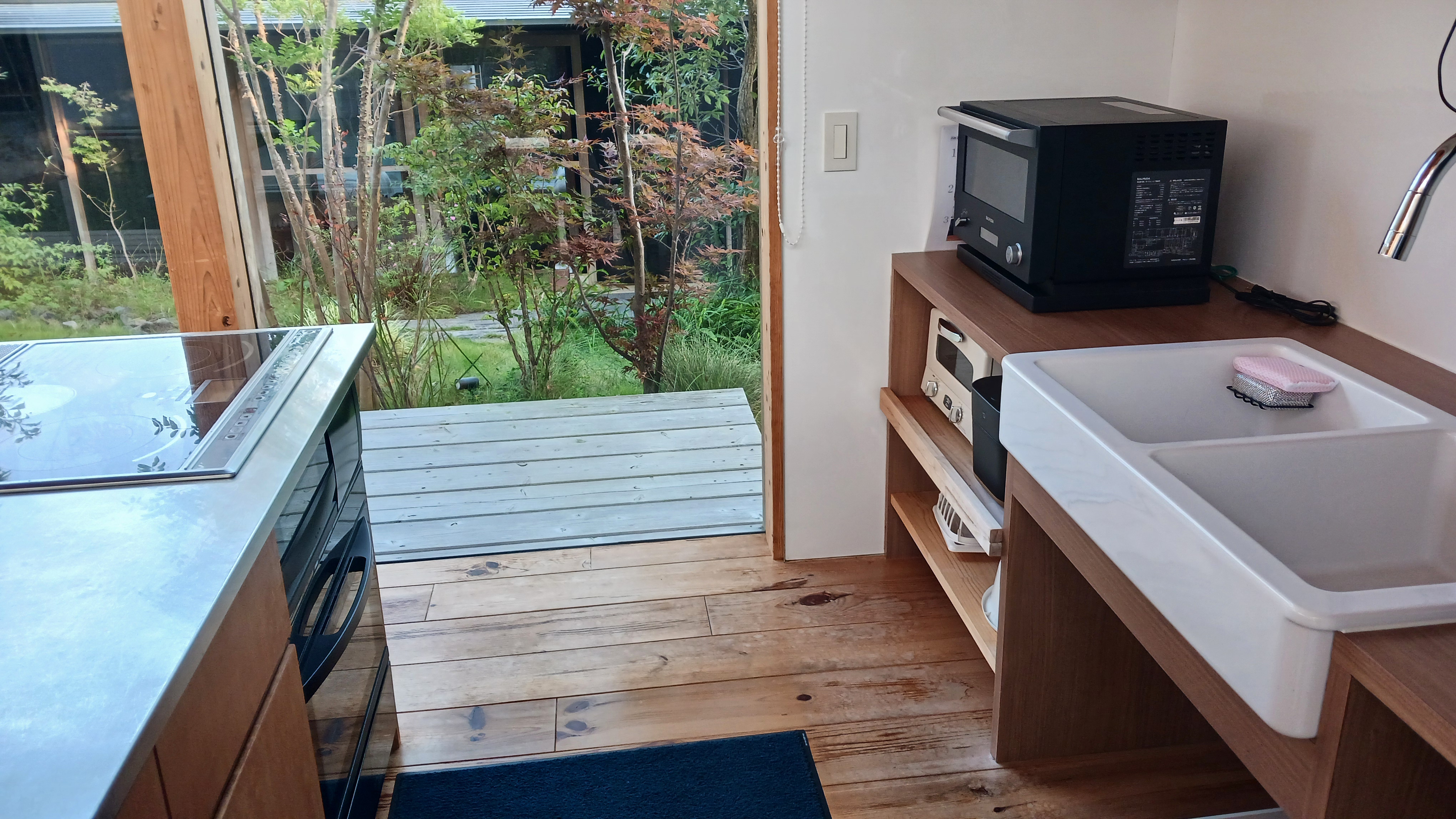 メインラウンジ4　調理機具完備※食材や調味料はご持参くださいませ。