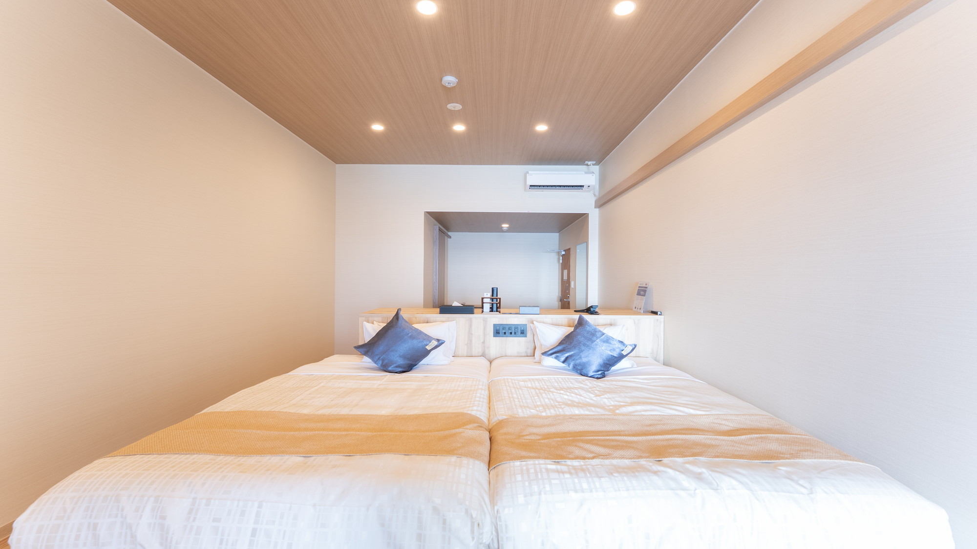 【和モダンコーナー和洋室】40平米　テラス付　信楽焼露天風呂