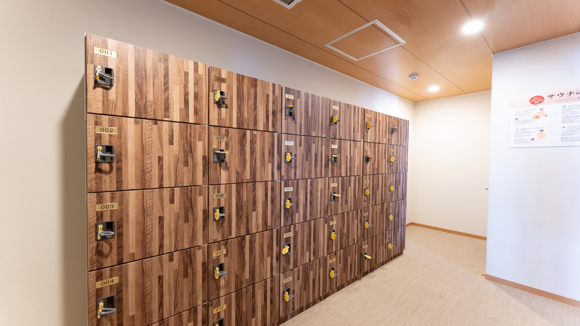 【パウダールーム】リファドライヤー＆ＤＨＣ社アメニティを採用