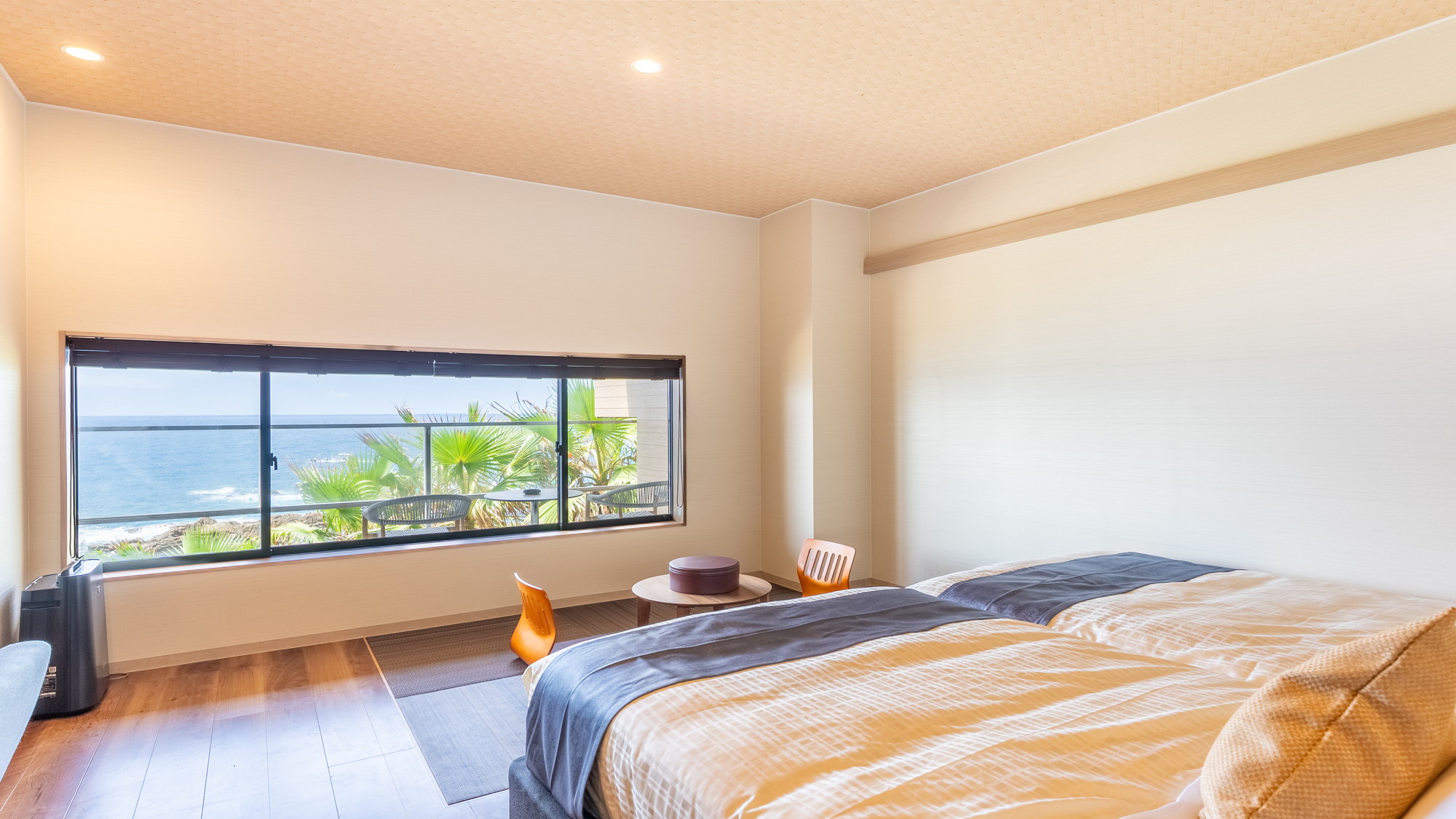 【洋モダン洋室】33平米　テラス付　信楽焼露天風呂