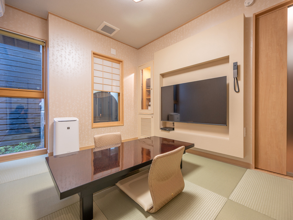 【2階建て離れ/笑】＜ツイン/禁煙＞1階　シモンズセミダブル（120&times;200）&times;2