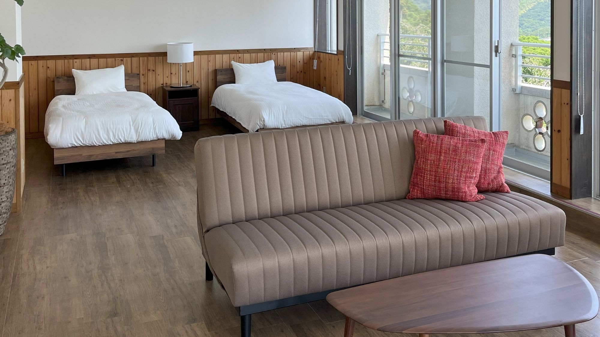 【平日限定価格・朝食なし】1日1組限定の静かな宿に泊まる・鳴門の風景自然を満喫・ペット可