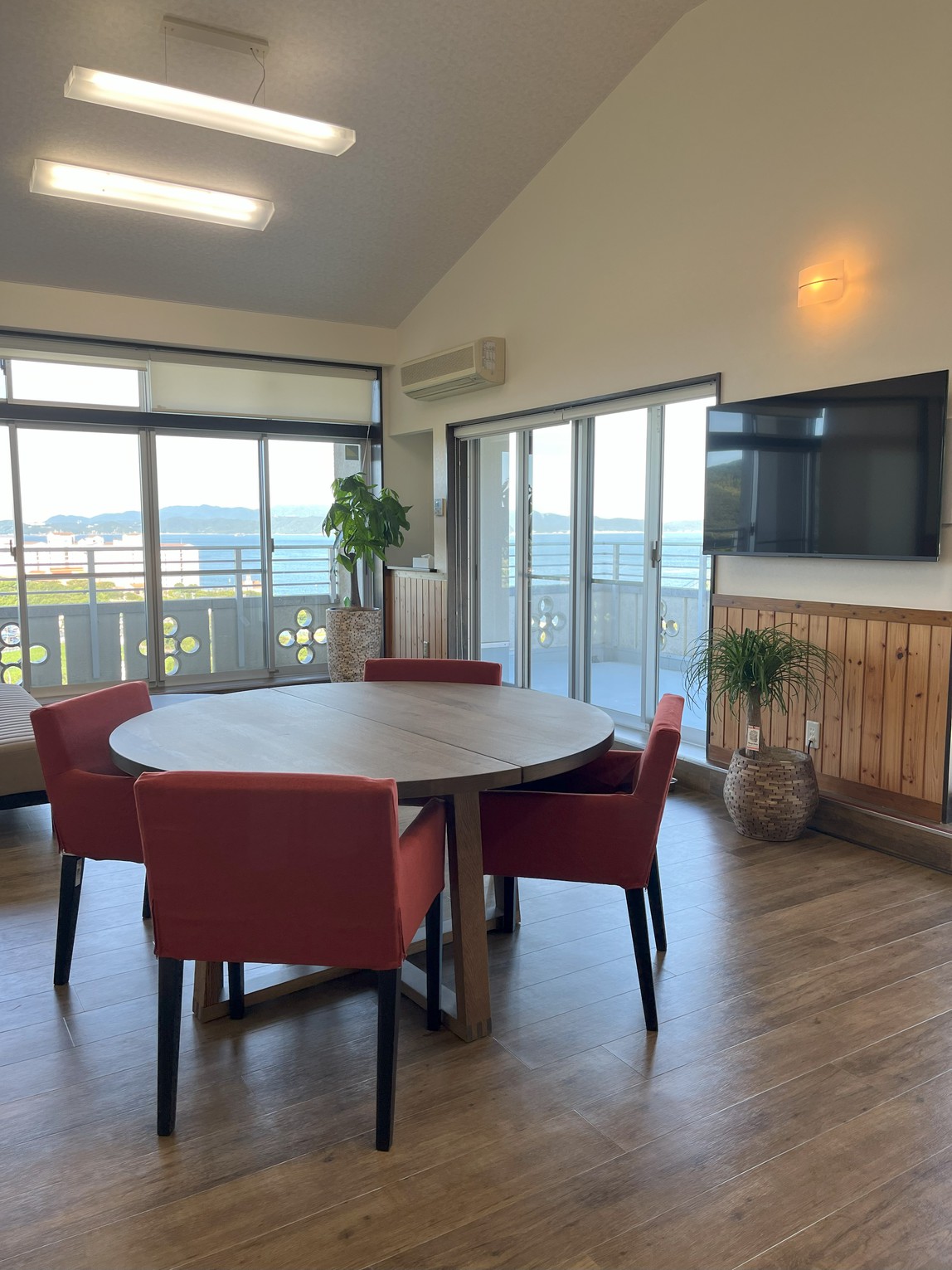 花見山の自然と鳴門の風景を楽しめるお部屋