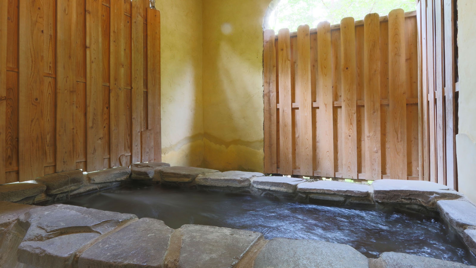 ◇2食付◇400坪ドッグラン×貸切風呂！愛犬と癒しの2食付きステイ