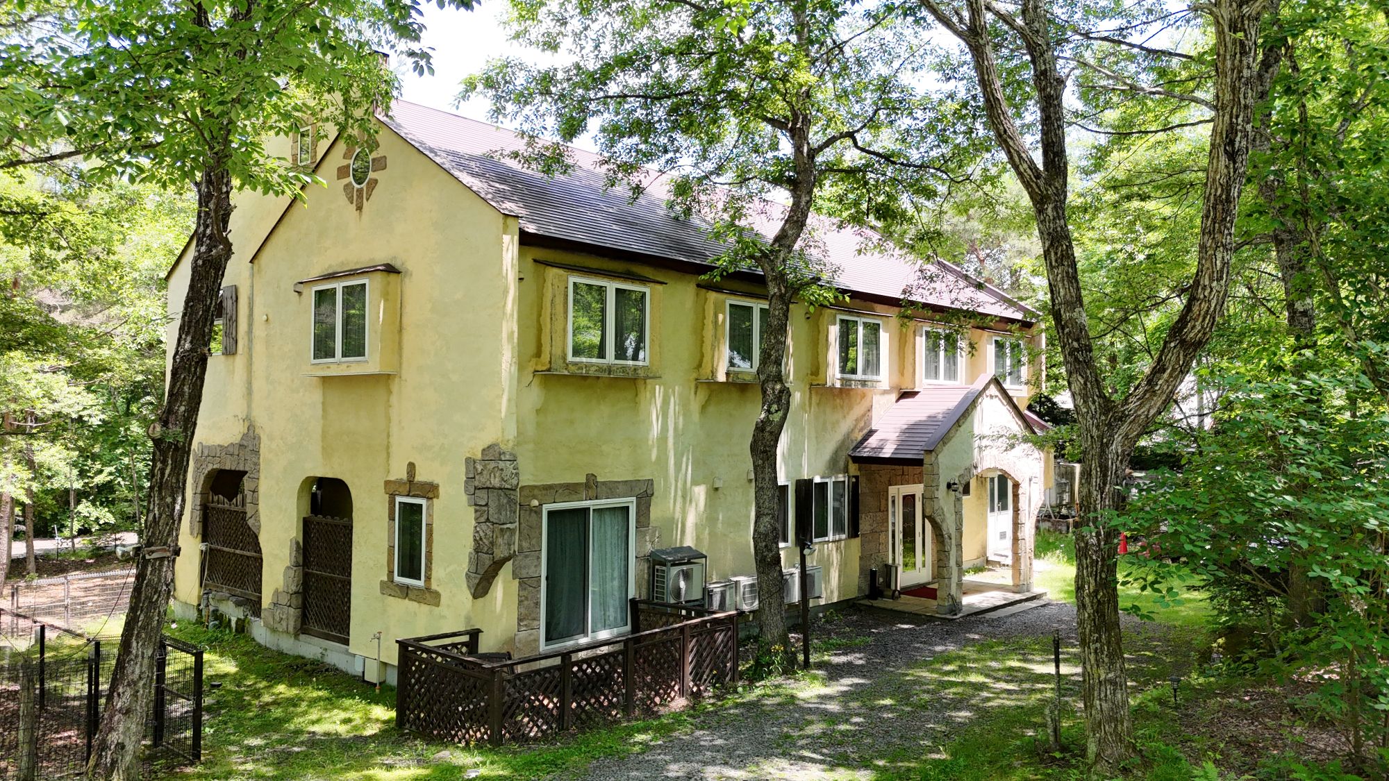 【リーブル外観】-愛犬との素敵なひと時をお過ごしください-