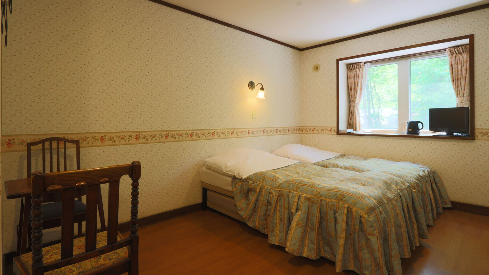 【森の中の静かなお部屋】-ツイン-