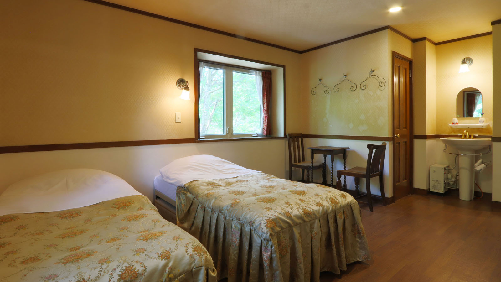 【森の中の静かなお部屋】-トリプル-