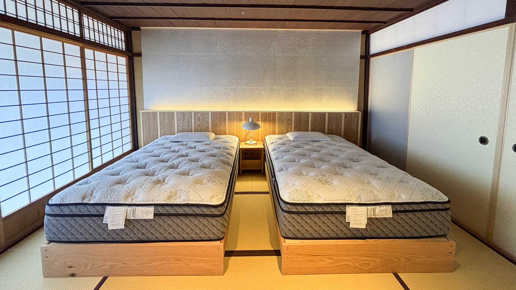 ・【寝具】マットレスはプレミアムブランド「レガリア」を使用。まるで雲の上にいるような至福の眠りを