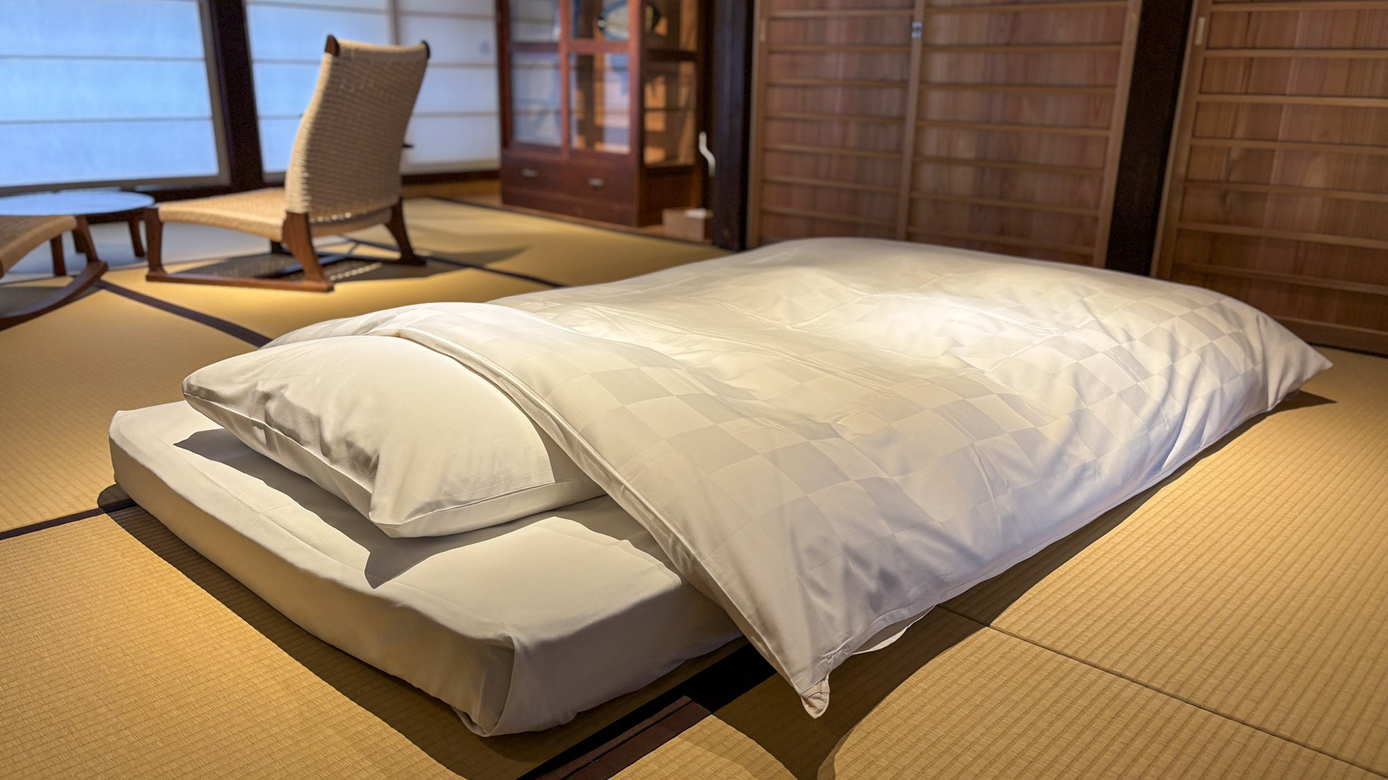 ・【2階：オモテノマ】2階の和室は、お布団を敷いて寝室としてもご利用いただけます