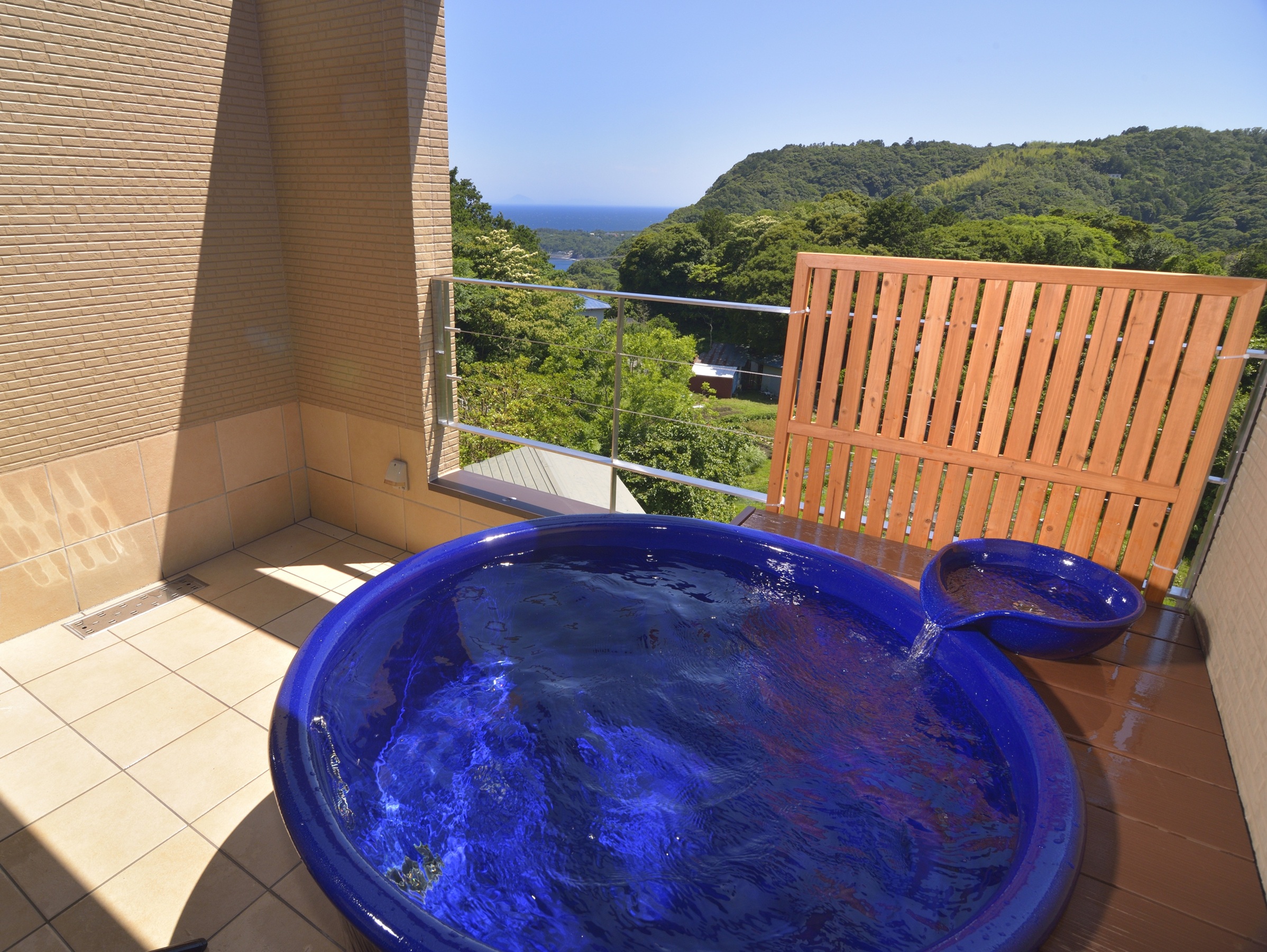 【客室露天風呂】２０１デラックスルーム