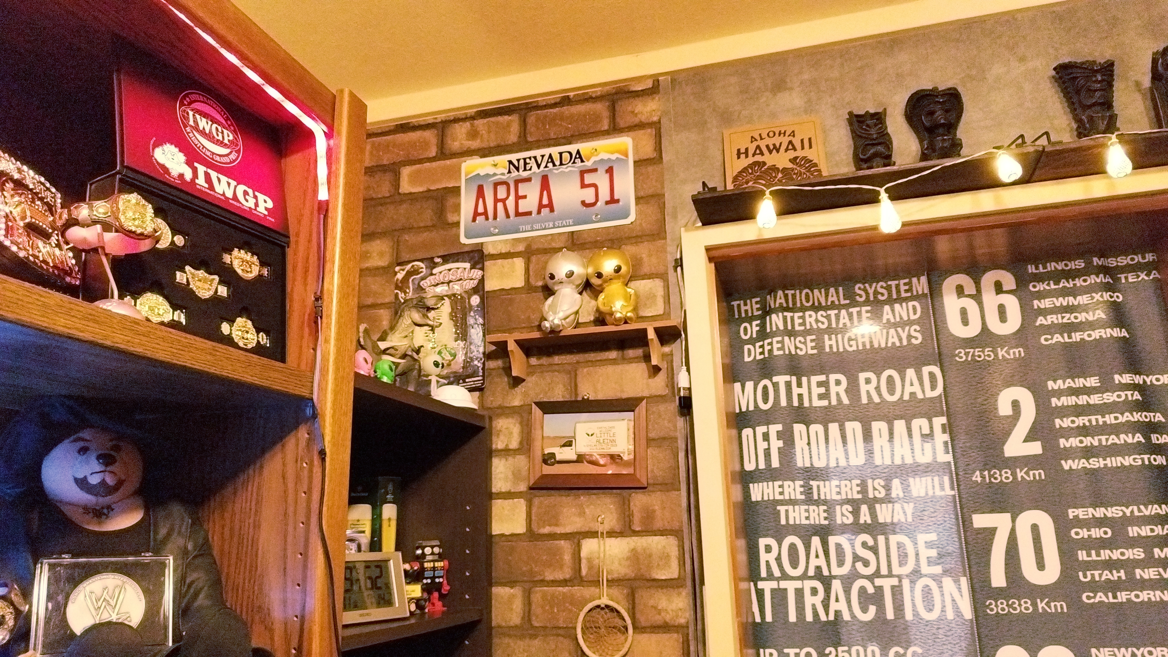 ★　TEXAS  BRONCO　★【　フロント・ショップ・ラウンジ　】　８：００～２２：００