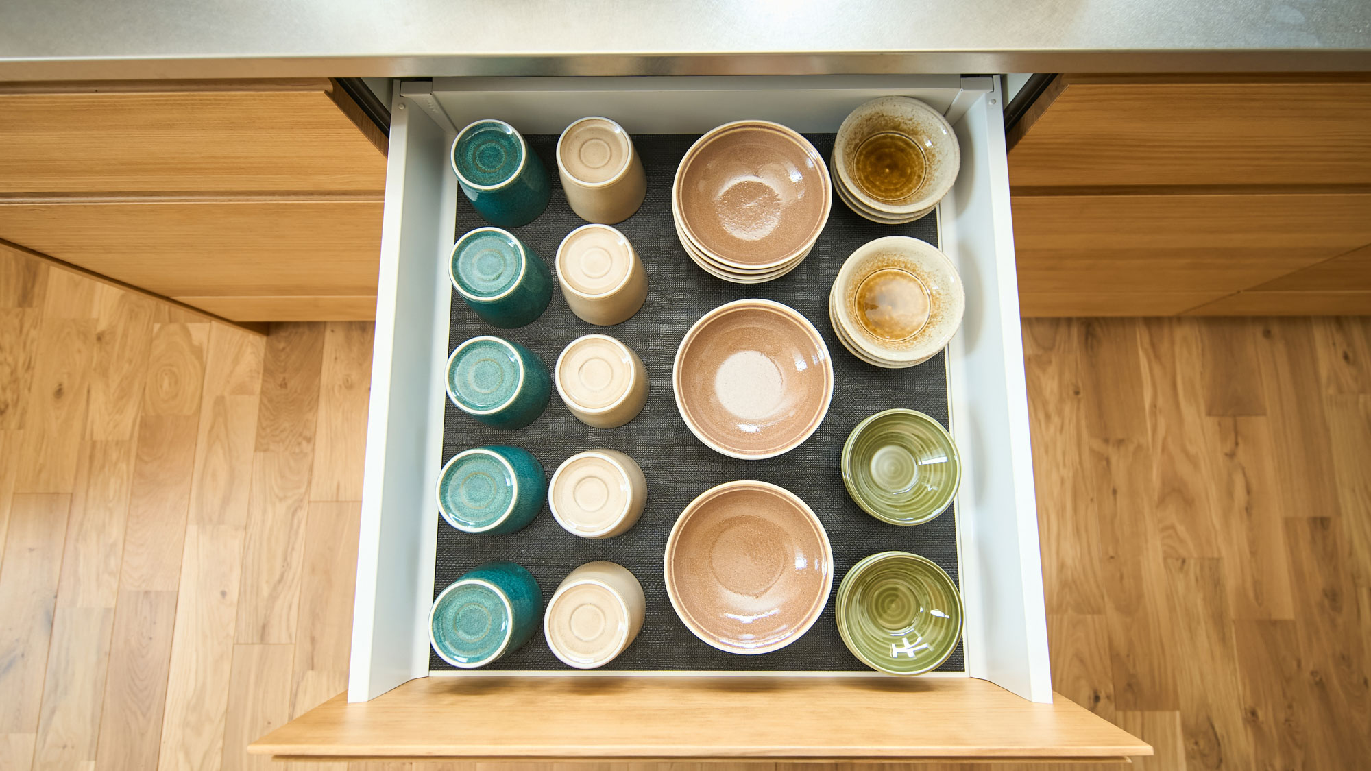 キッチン備品：食器類