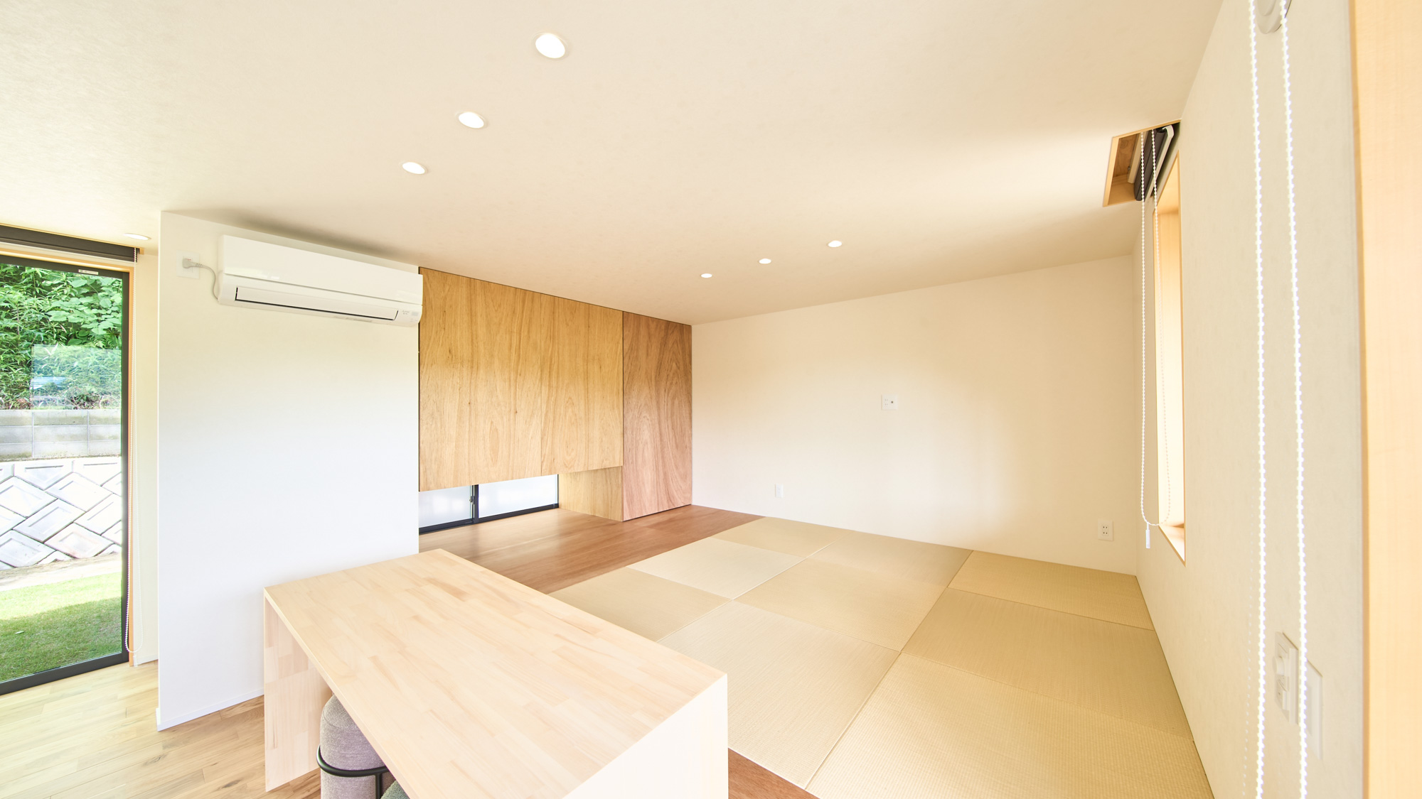 寝室：ごろんとくつろげる畳スペース