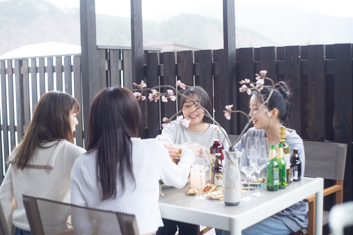 【2食付／星鍋の夕べ／23歳以下限定／割引最大30％OFF】〜卒業旅行応援！龍泉洞黒豚と宙の宴〜