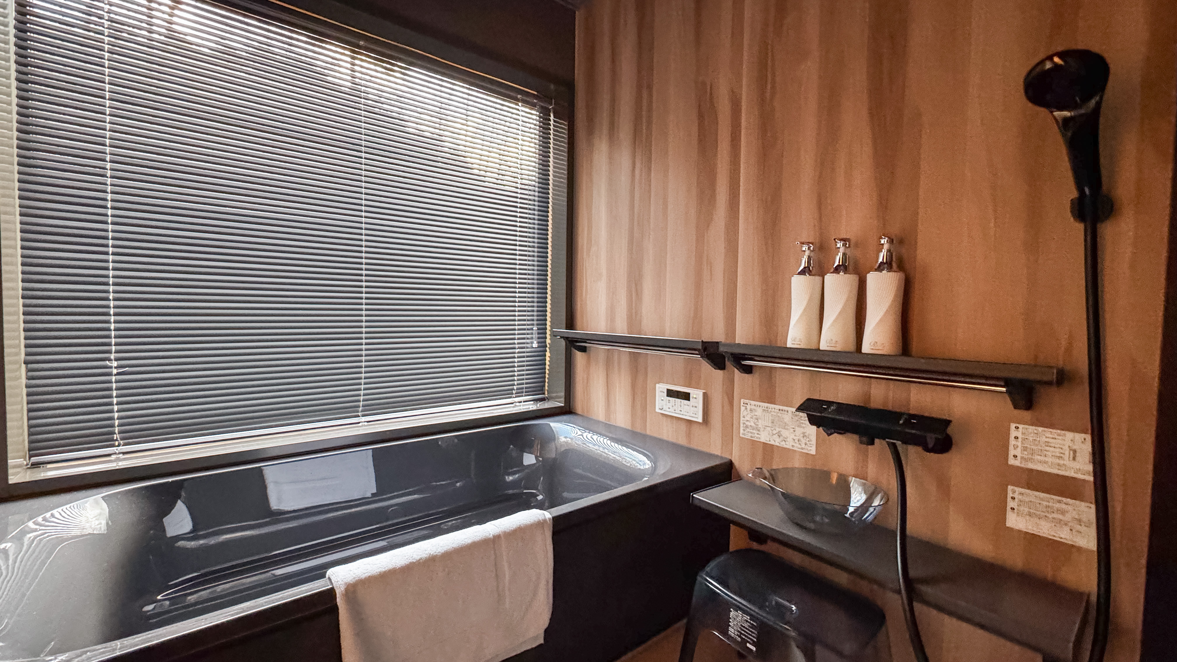 THE MOMENT・バスルーム