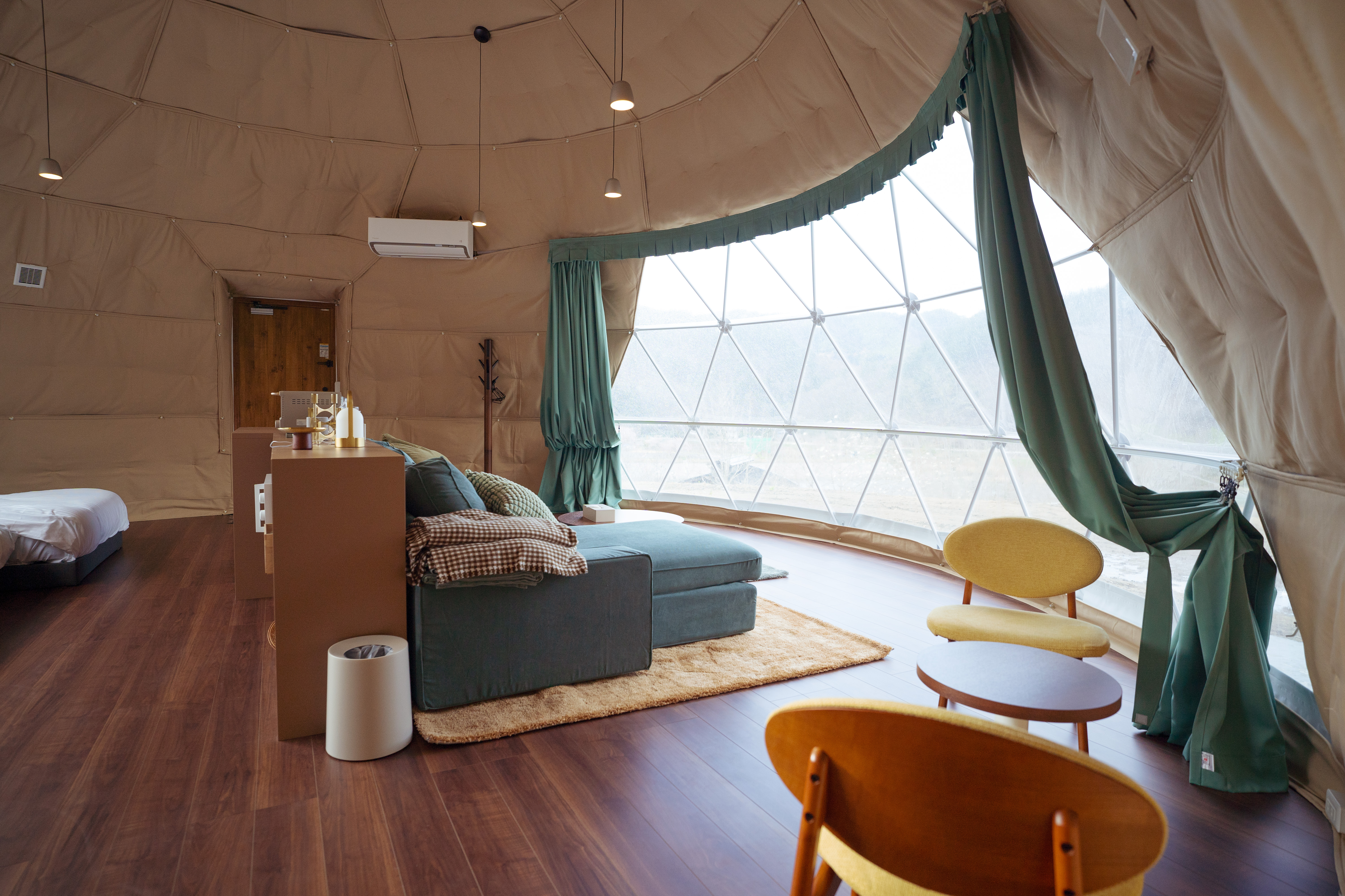 グランピング　ミニマル