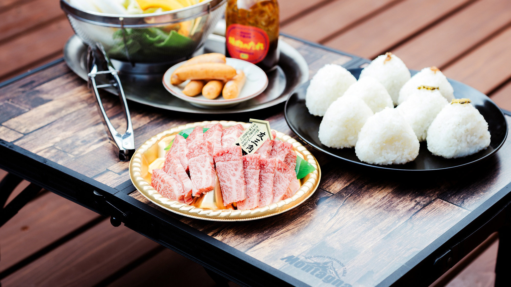 ・【BBQ食材】お肉に相性抜群の塩むすび。1名様につき2個ご用意しております