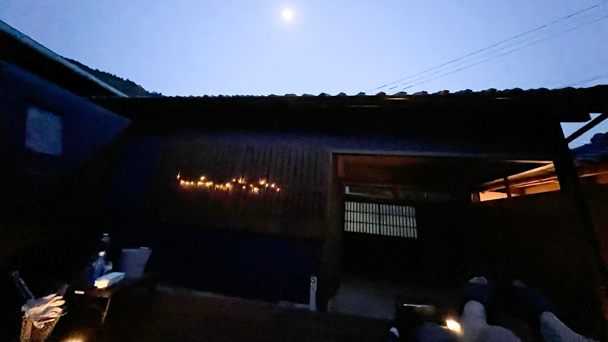 ・【夜空】満天の星空の下で楽しむ、夜のBBQやサウナは格別です