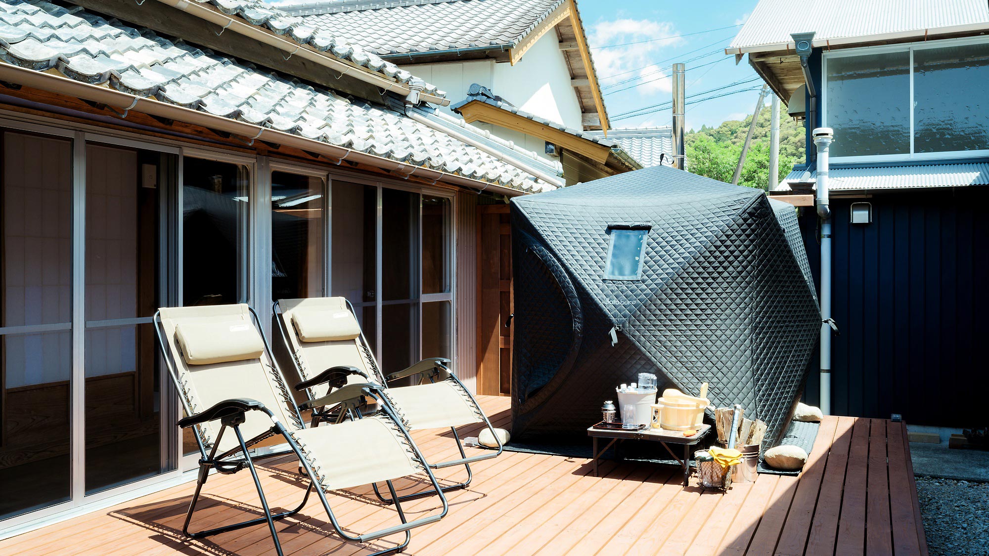 ・【サウナ】テント型のプライベートサウナ。温まった後は大自然の中で外気浴をご堪能いただけます