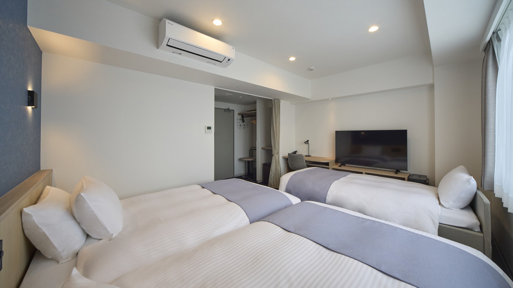 ◇禁煙◇トリプルルーム【高層階】|20㎡|シモンズ製ベッド幅120㎝×2台・エキストラベッド1台