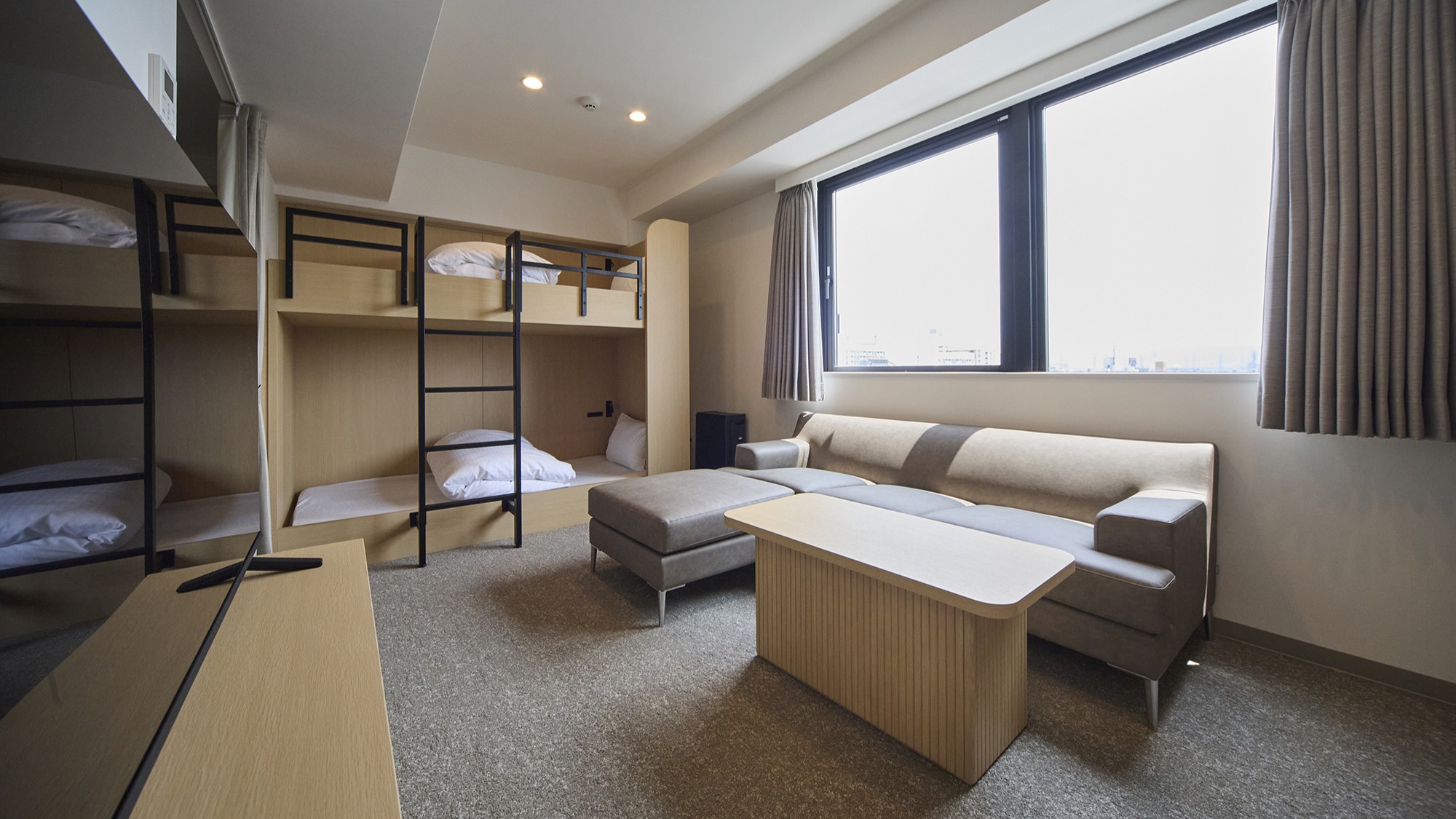 ◇禁煙◇フォーベッドルーム【最上階】｜26.9㎡｜2段ベッド×2台