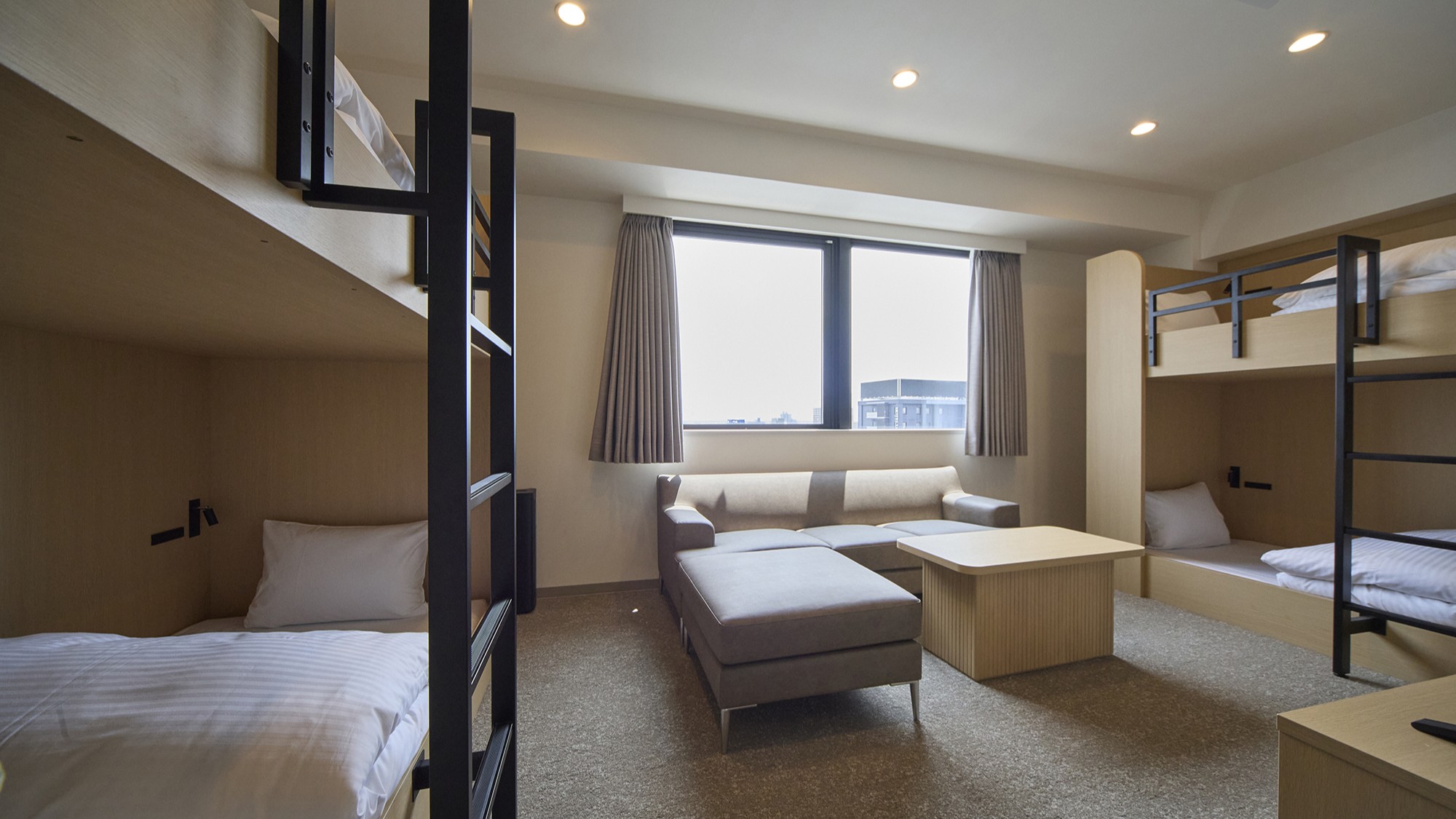 ◇禁煙◇フォーベッドルーム【最上階】｜26.9㎡｜2段ベッド×2台