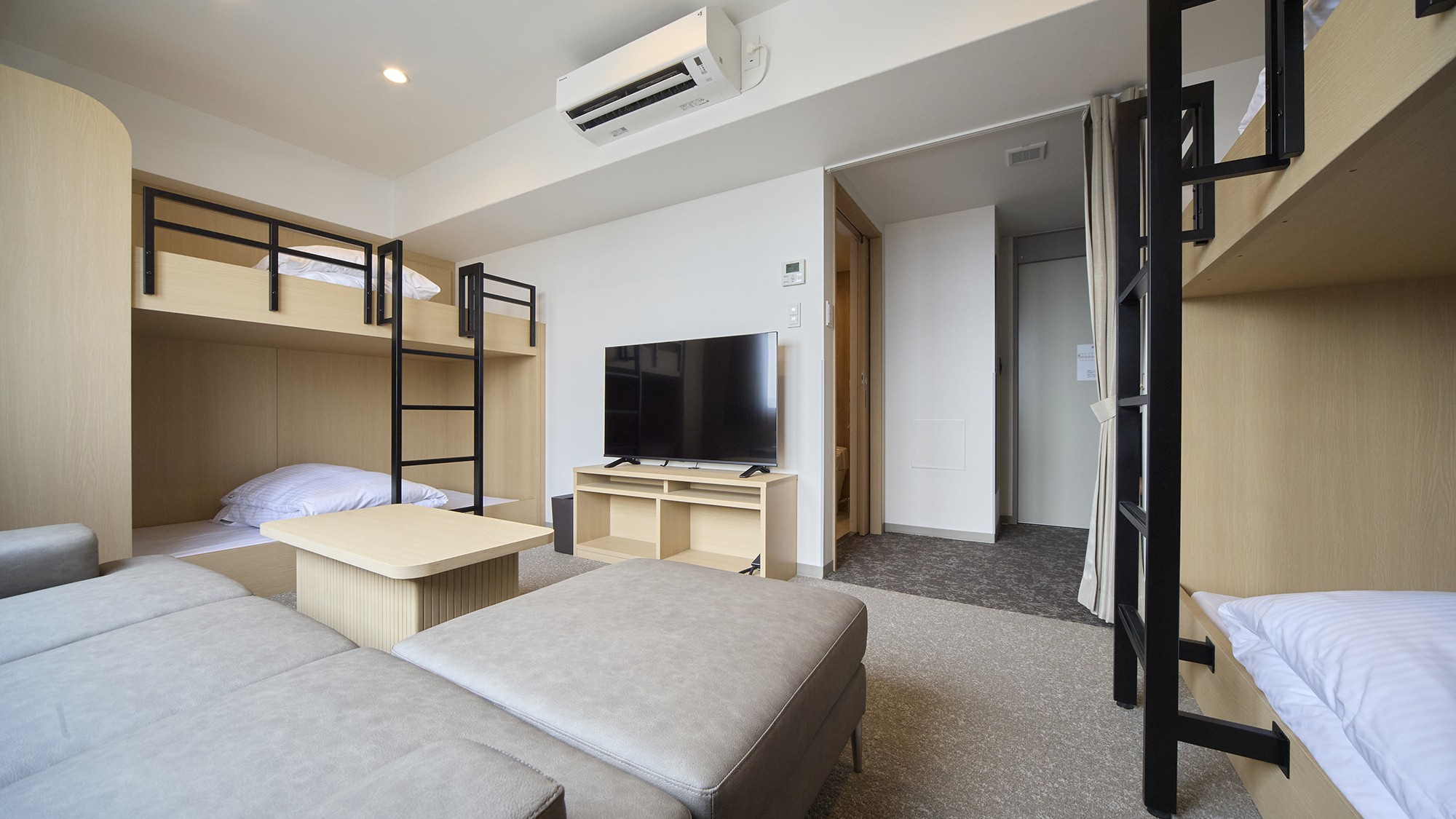 ◇禁煙◇フォーベッドルーム【最上階】｜26.9㎡｜2段ベッド×2台