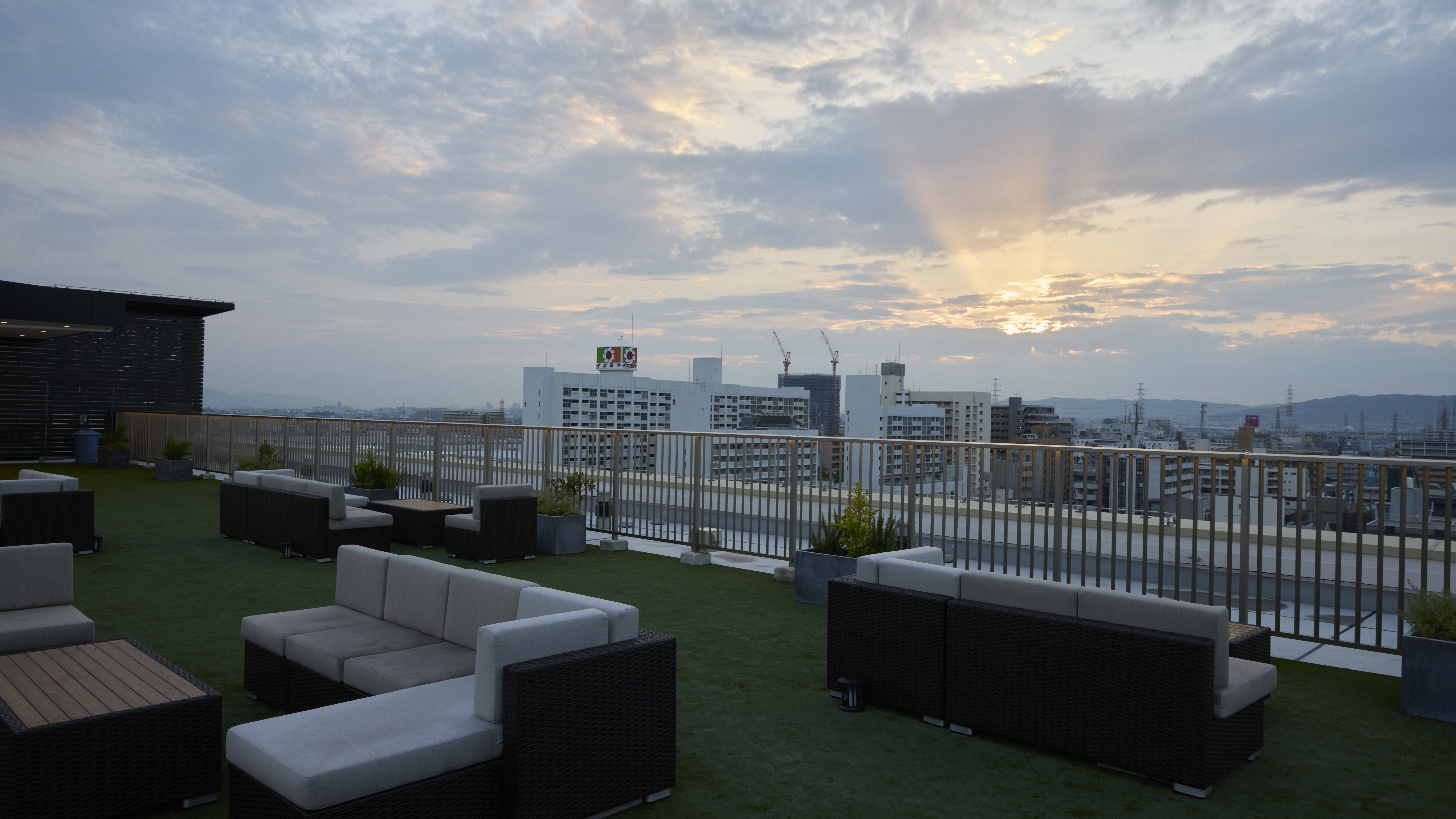 ルーフトップテラス【朝日】