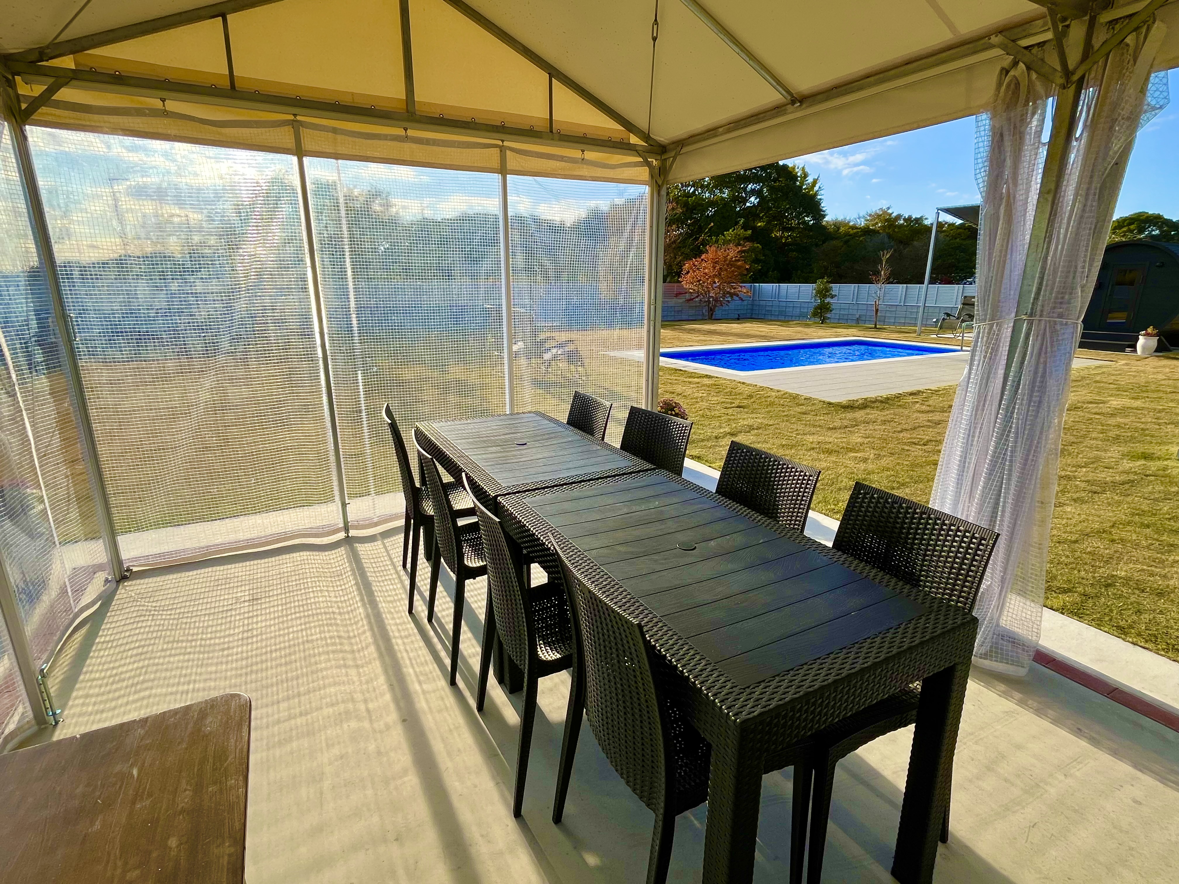 ビニールカーテン付きバーベキュースペース